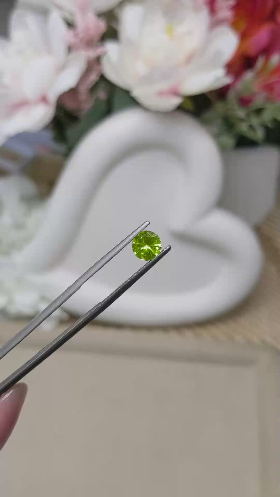 0.89 Ct. Yellowish Green Chrysoberyl from Ceylon (Sri Lanka) Size Video