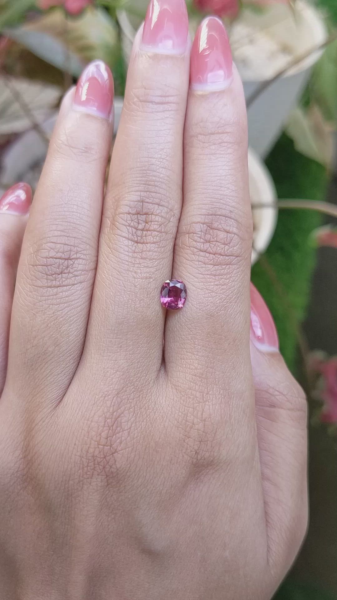 0.86 Ct. Purplish Pink Garnet from Ceylon (Sri Lanka) Size Video