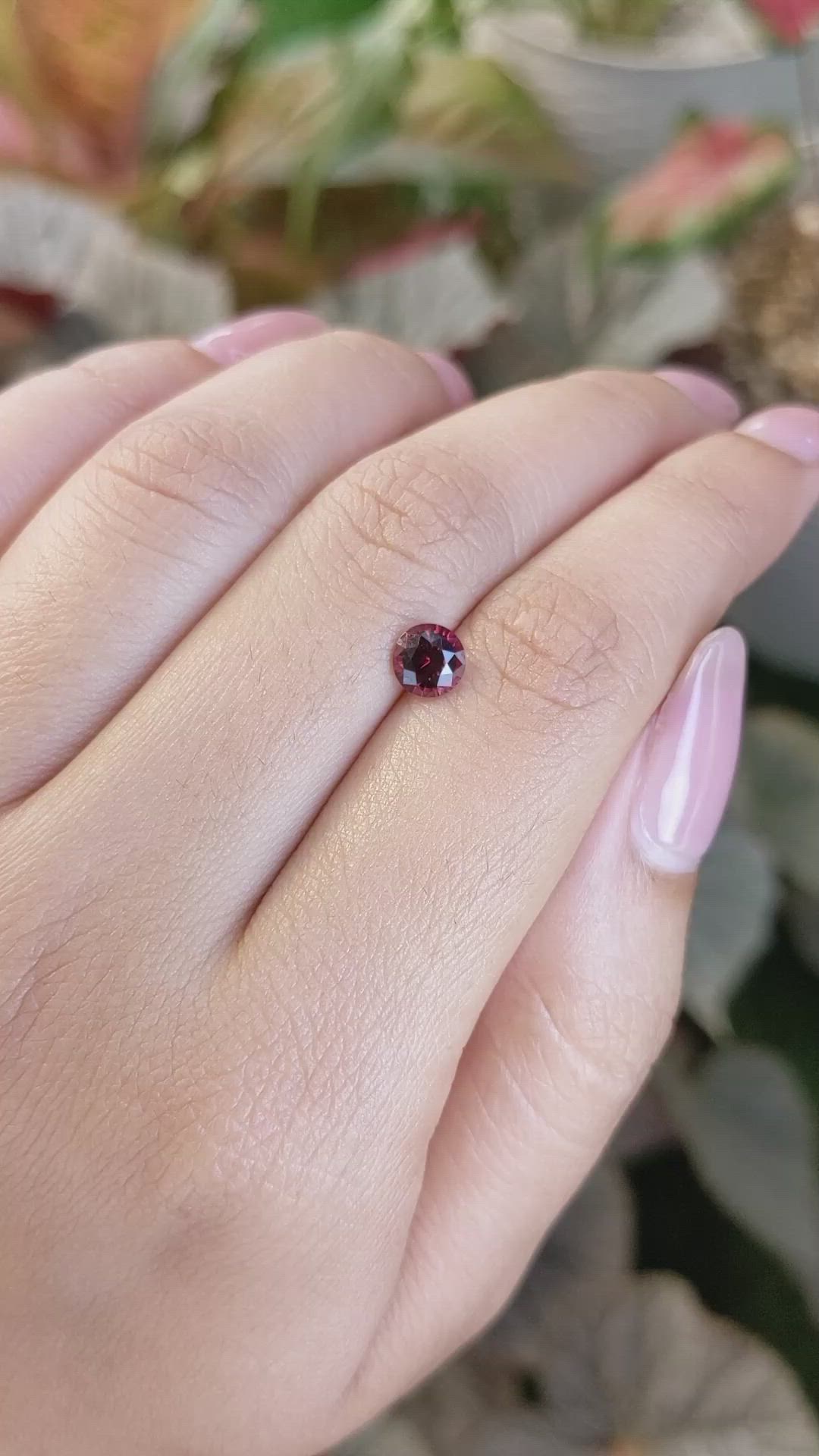 0.85 Ct. Pinkish Red Garnet from Ceylon (Sri Lanka) Size Video