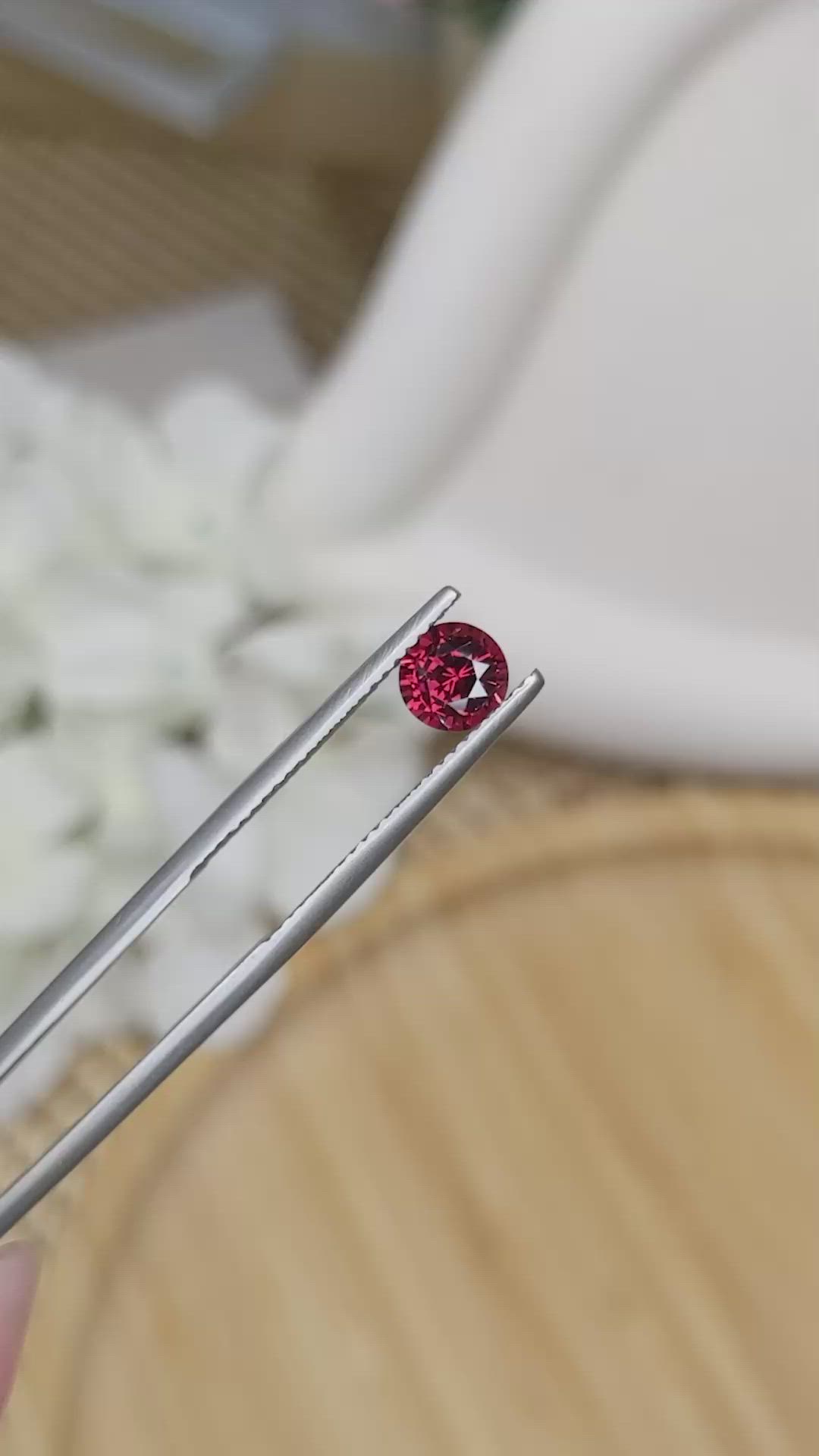 0.85 Ct. Pinkish Red Garnet from Ceylon (Sri Lanka) Size Video