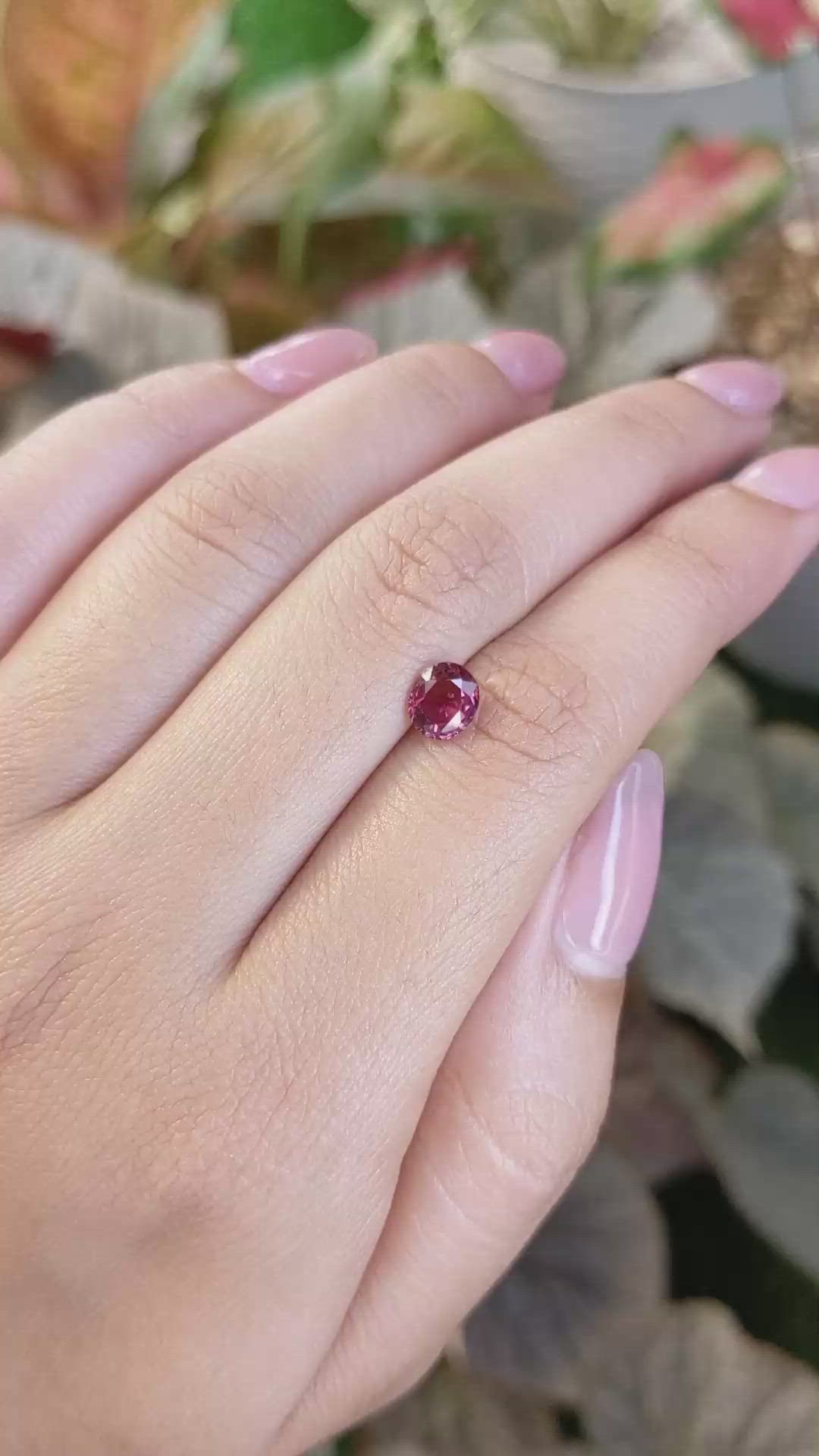 1.00 Ct. Reddish Pink Garnet from Ceylon (Sri Lanka) Size Video