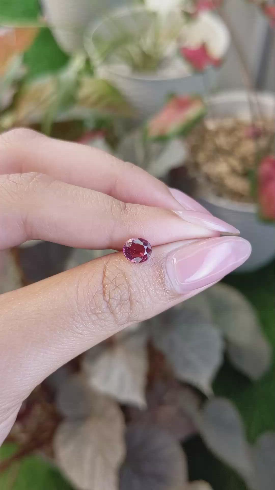 1.00 Ct. Reddish Pink Garnet from Ceylon (Sri Lanka) Size Video