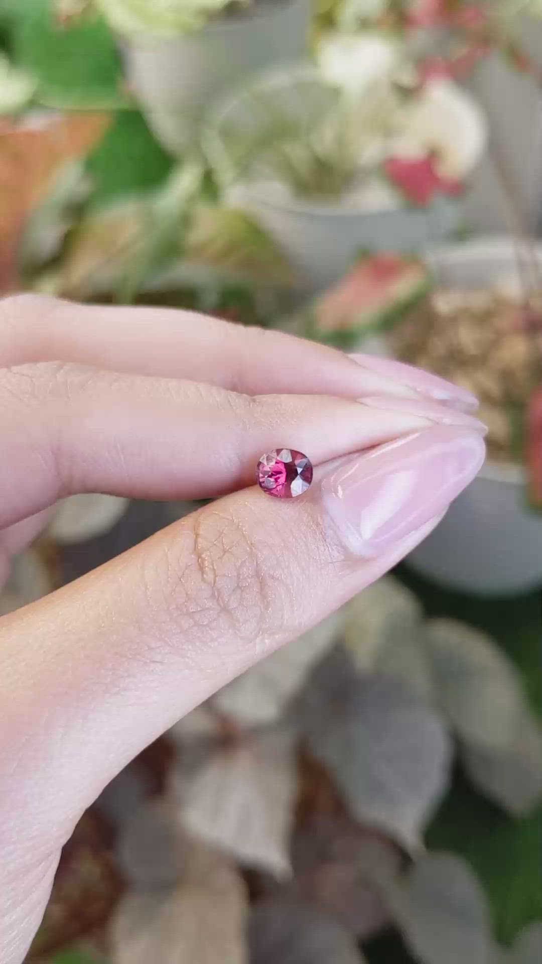 1.00 Ct. Reddish Pink Garnet from Ceylon (Sri Lanka) Size Video