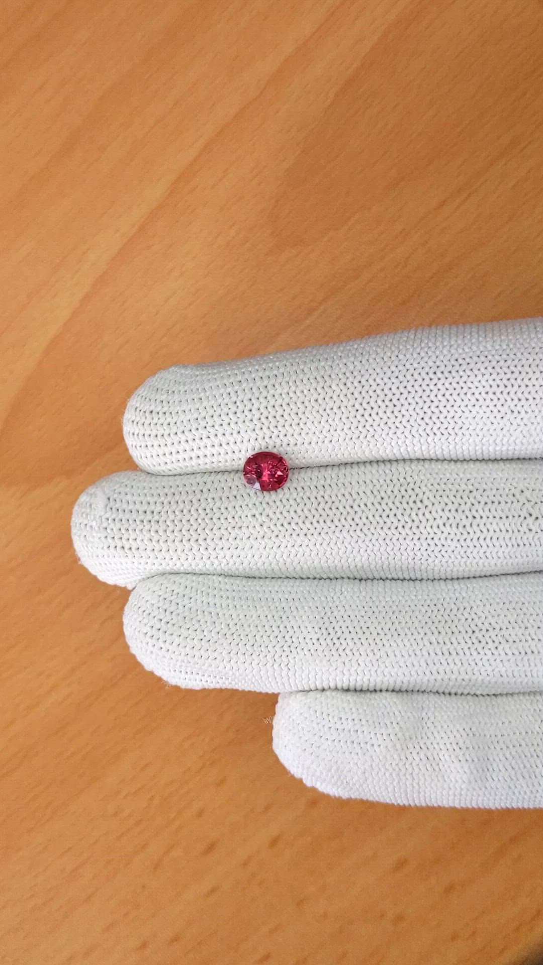 1.00 Ct. Reddish Pink Garnet from Ceylon (Sri Lanka) Size Video
