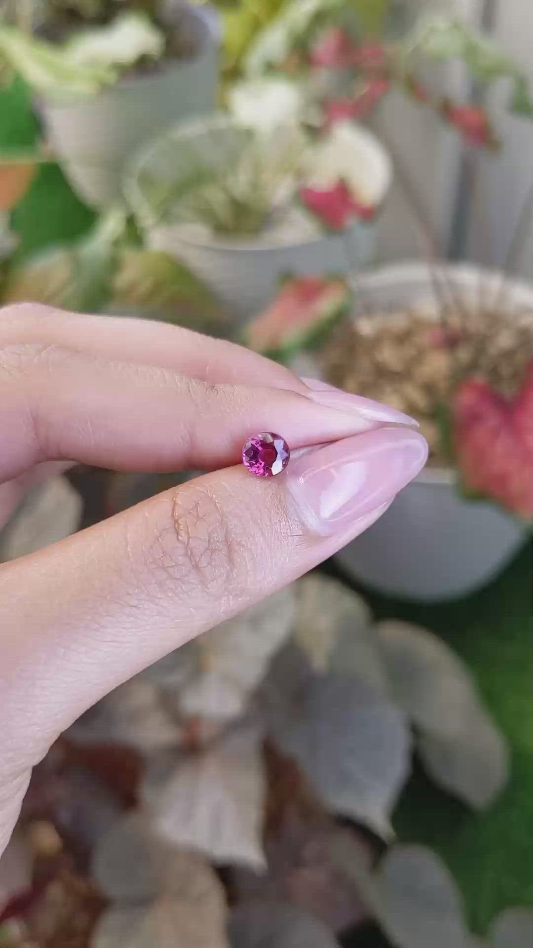 0.97 Ct. Pinkish Purple Rhodolite Garnet from Ceylon (Sri Lanka) Size Video