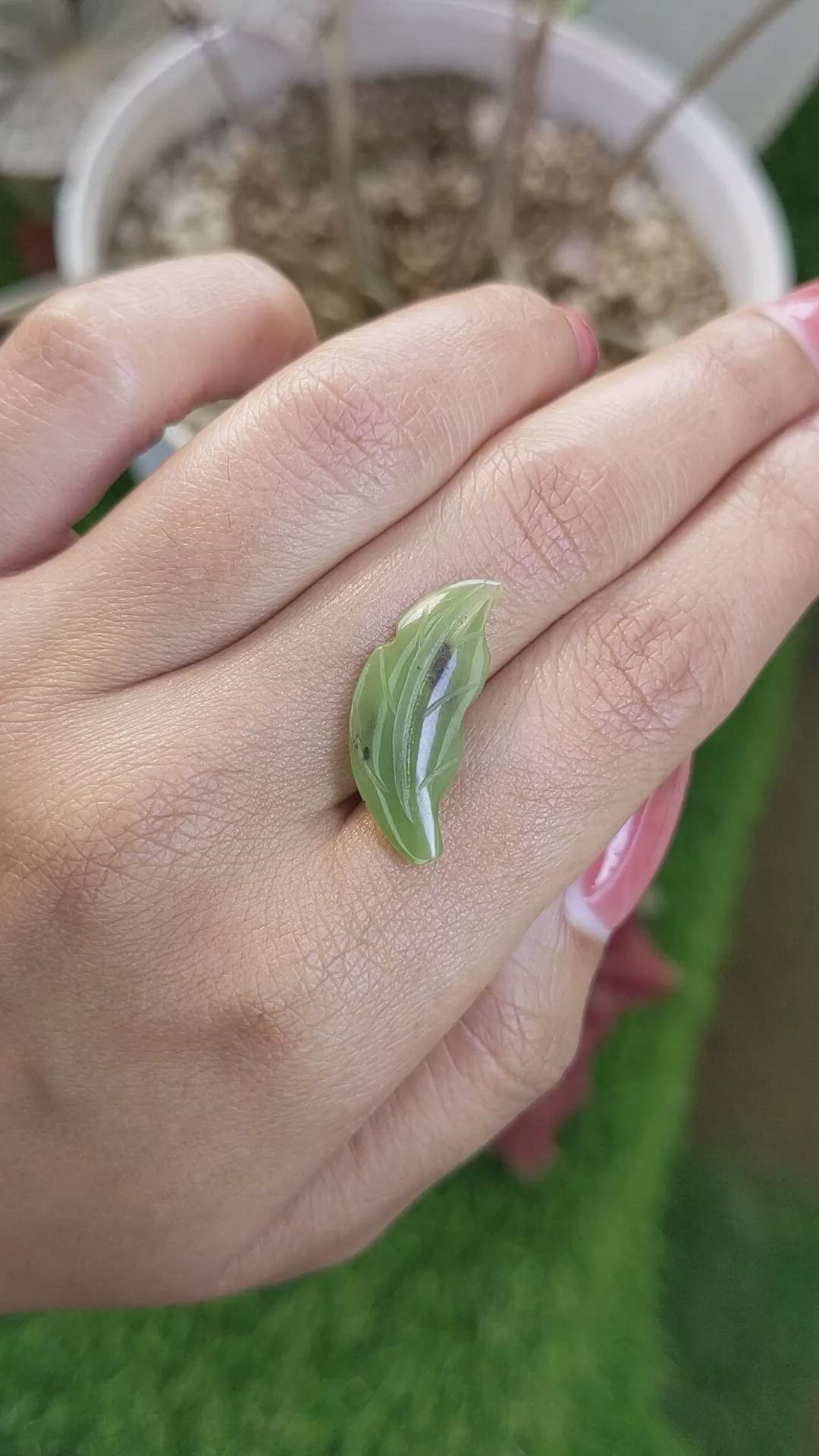 5.93 Ct. Green Jade from Burma (Myanmar) Size Video