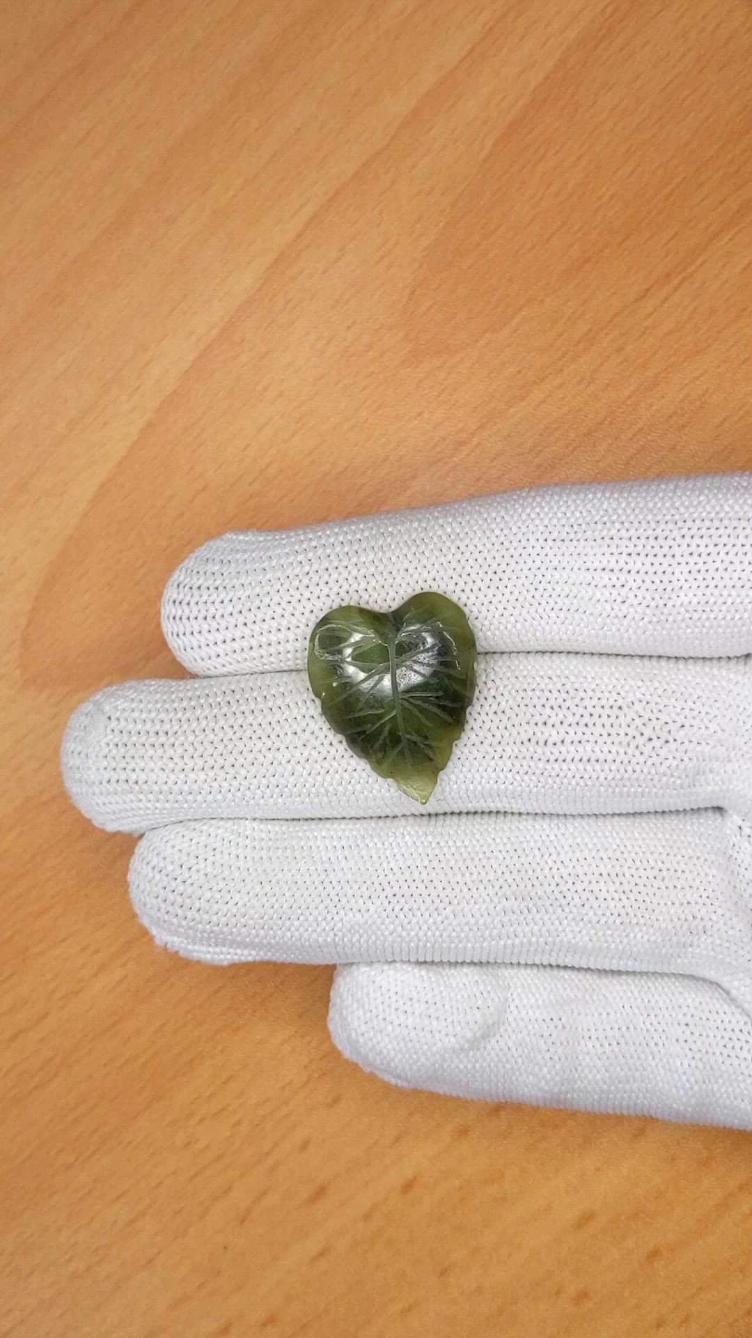 9.00 Ct. Green Jade from Burma (Myanmar) Size Video