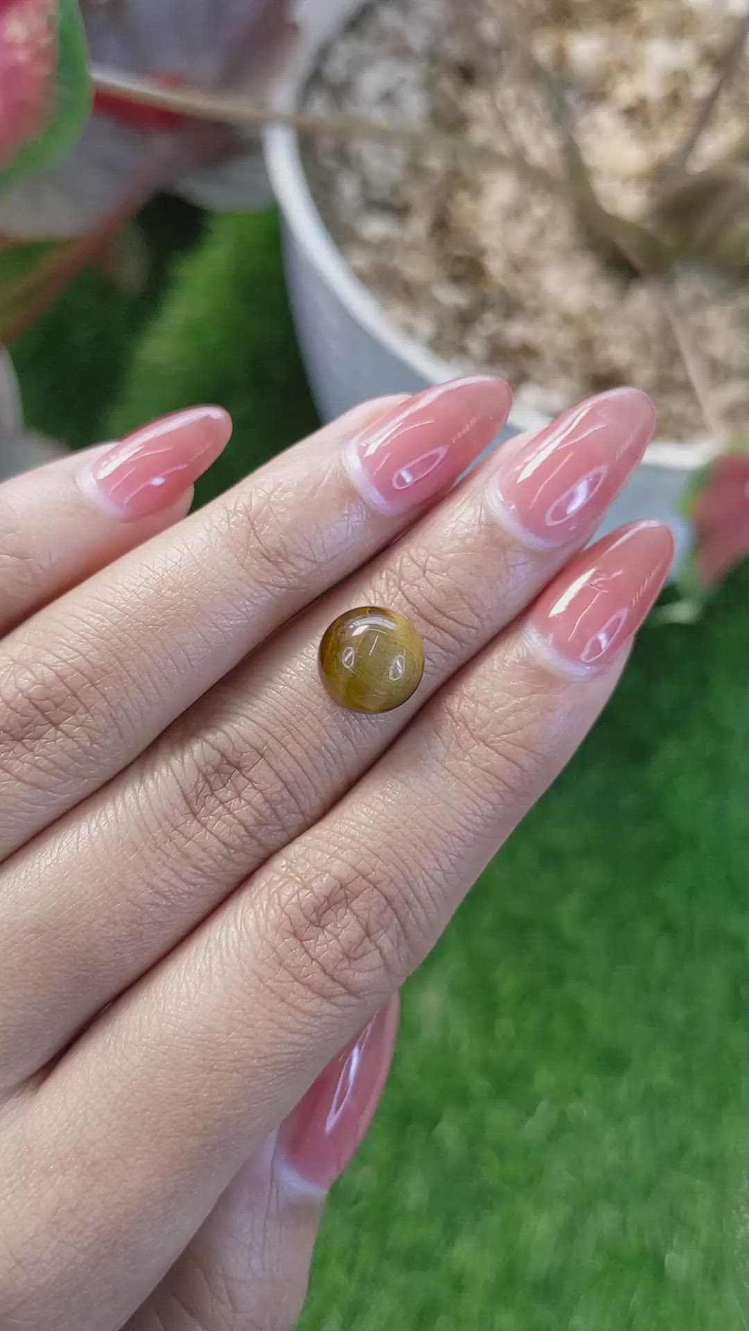 4.39 Ct. Cabochon Tiger's Eye from Ceylon (Sri Lanka) Size Video