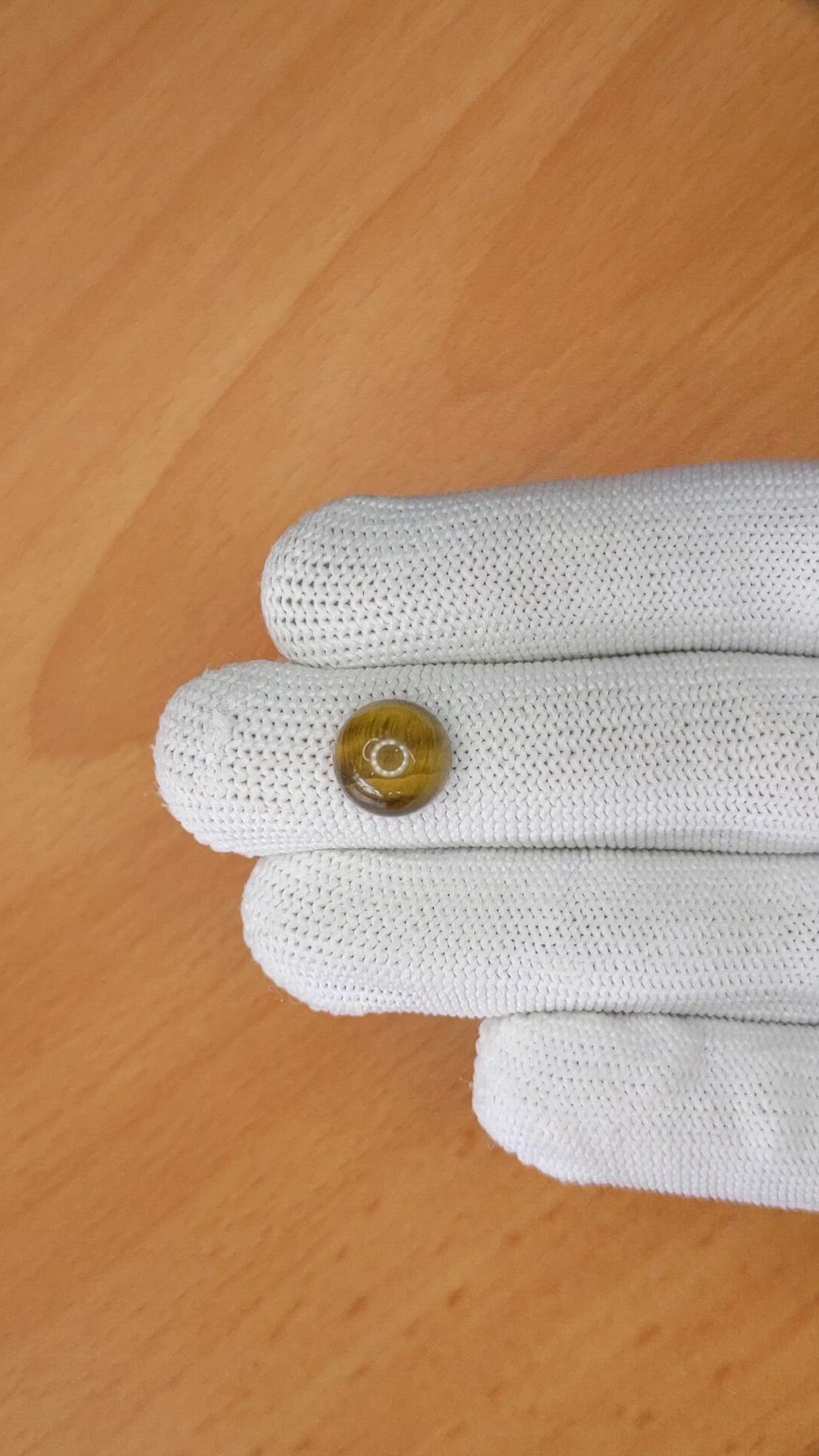 4.39 Ct. Cabochon Tiger's Eye from Ceylon (Sri Lanka) Size Video