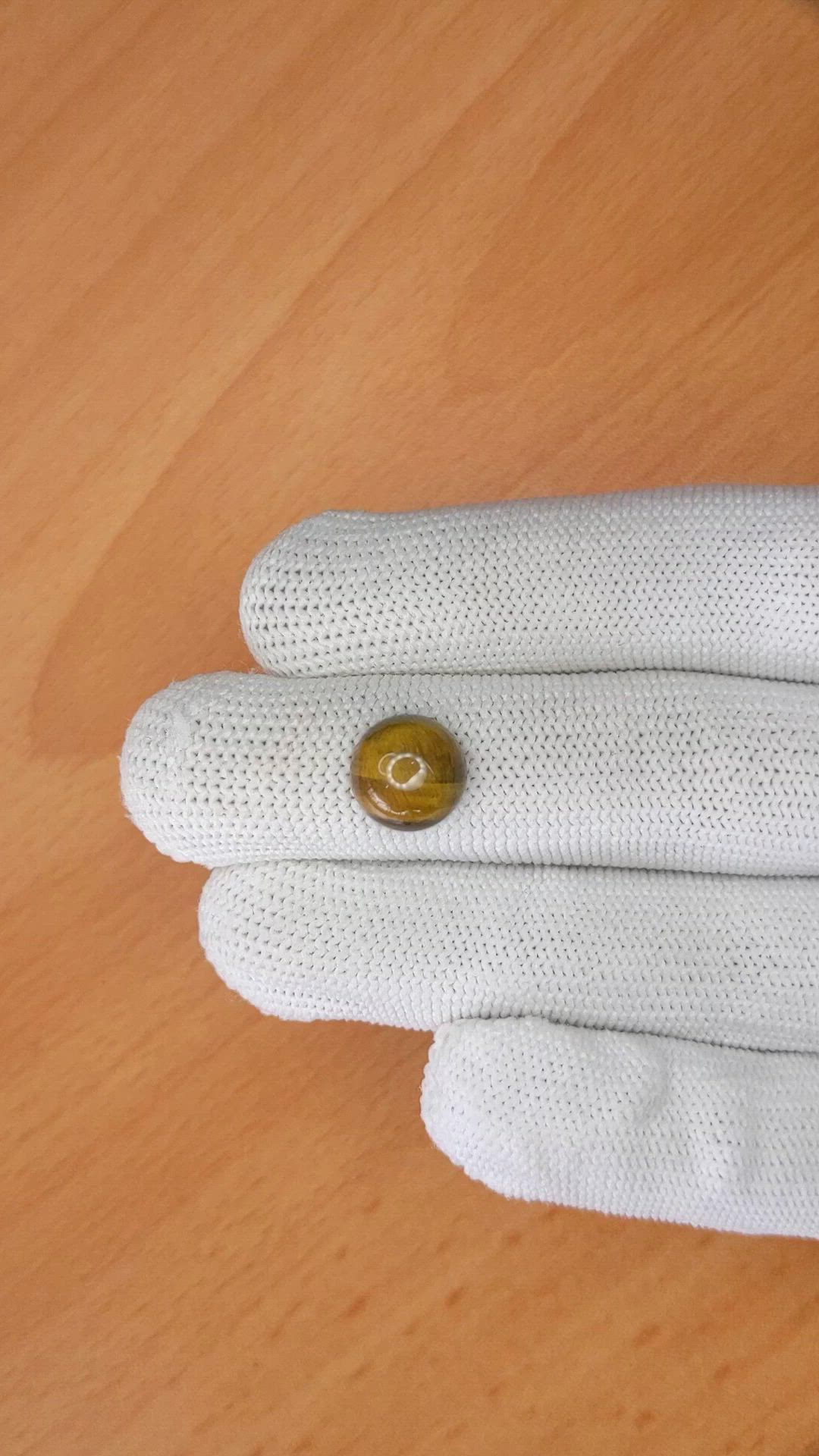 4.53 Ct. Cabochon Tiger's Eye from Ceylon (Sri Lanka) Size Video