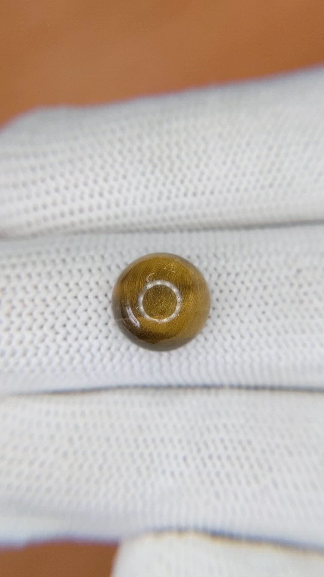 4.06 Ct. Cabochon Tiger's Eye from Ceylon (Sri Lanka) Size Video