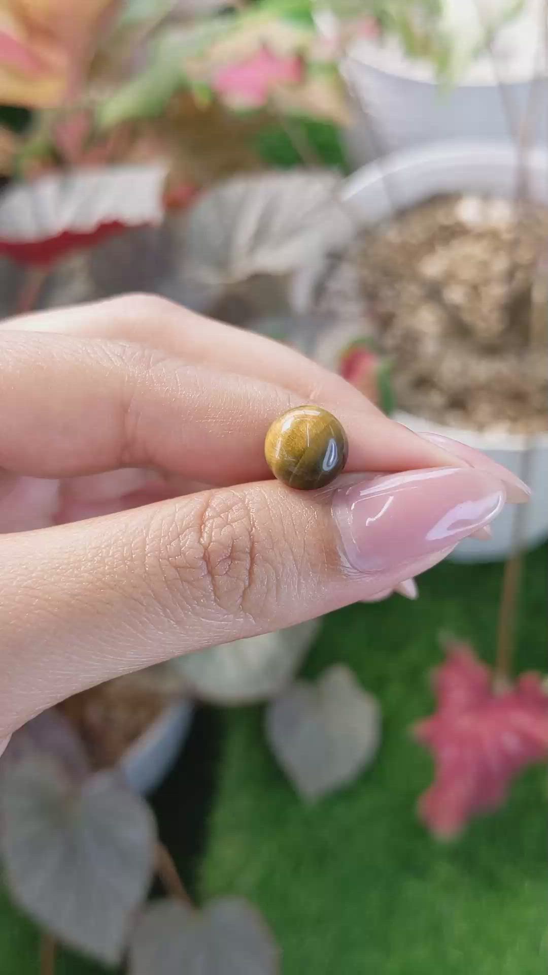 4.06 Ct. Cabochon Tiger's Eye from Ceylon (Sri Lanka) Size Video