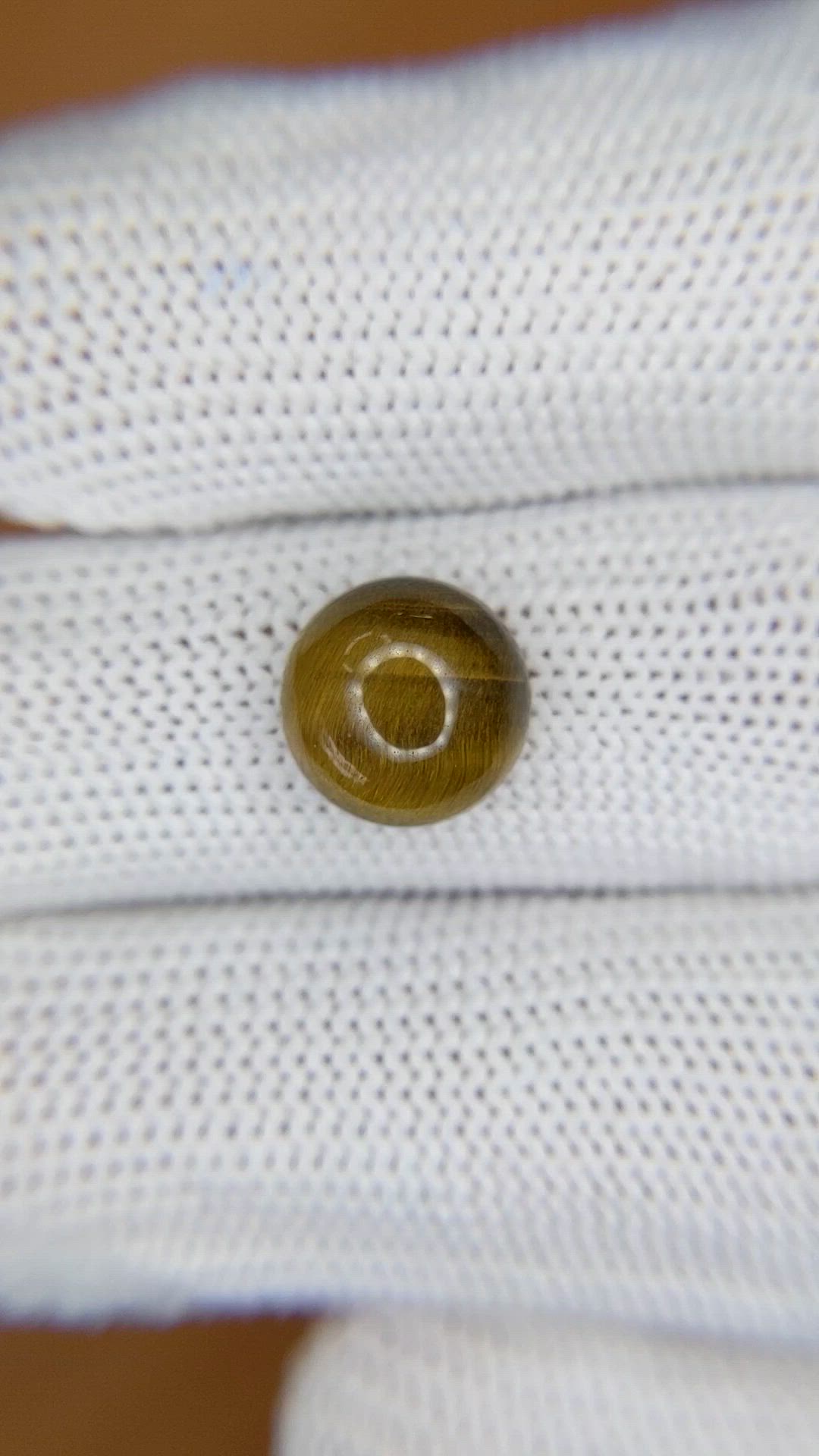 4.06 Ct. Cabochon Tiger's Eye from Ceylon (Sri Lanka) Size Video
