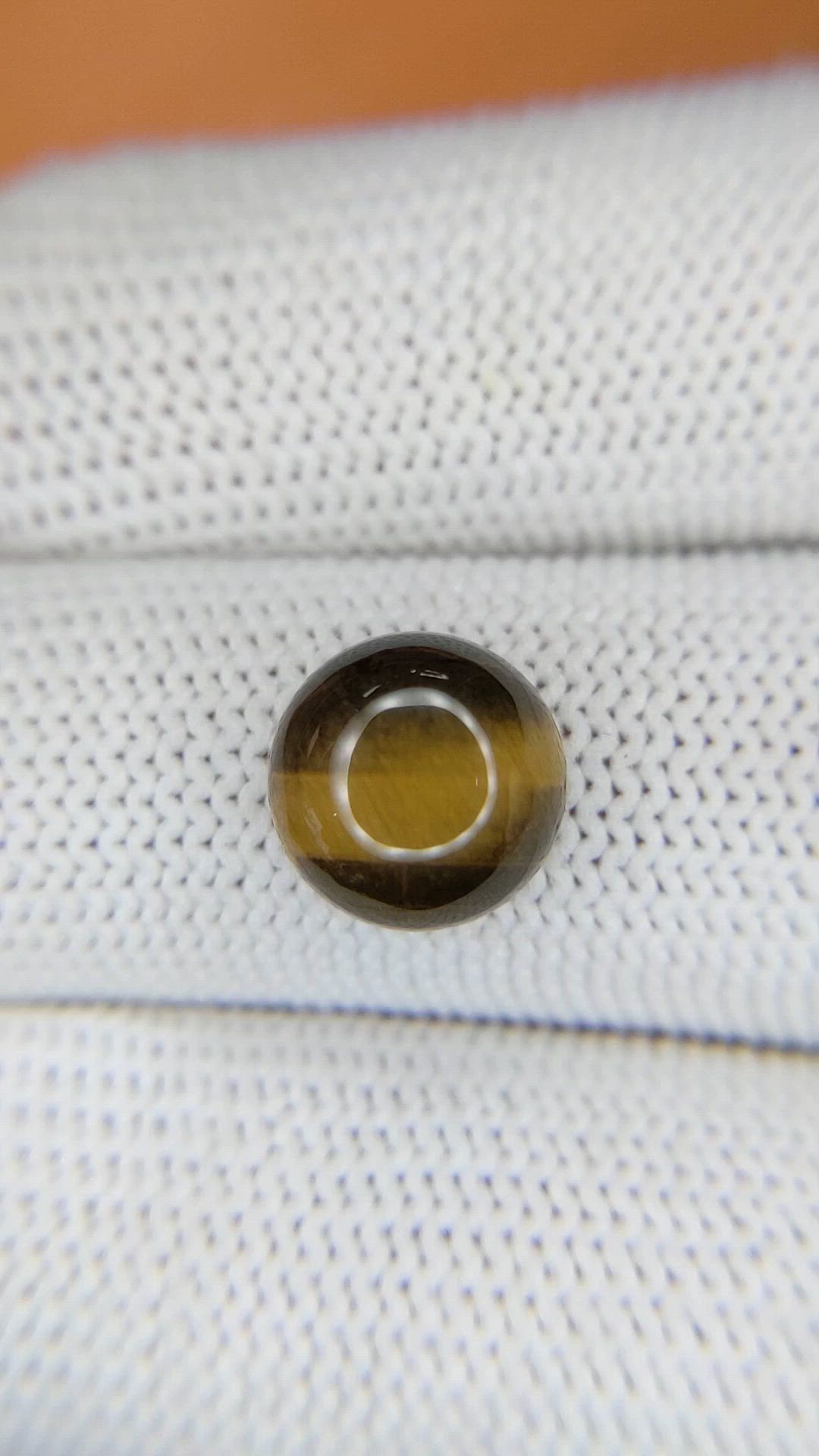 4.20 Ct. Cabochon Tiger's Eye from Ceylon (Sri Lanka) Size Video