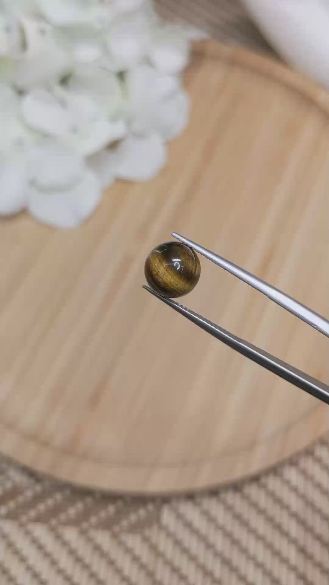 4.14 Ct. Cabochon Tiger's Eye from Ceylon (Sri Lanka) Size Video