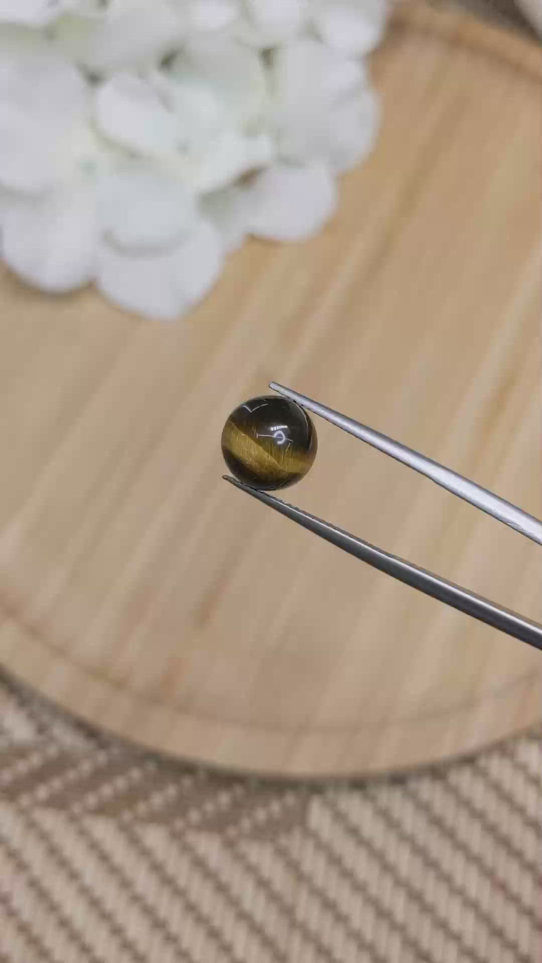 4.27 Ct. Cabochon Tiger's Eye from Ceylon (Sri Lanka) Size Video