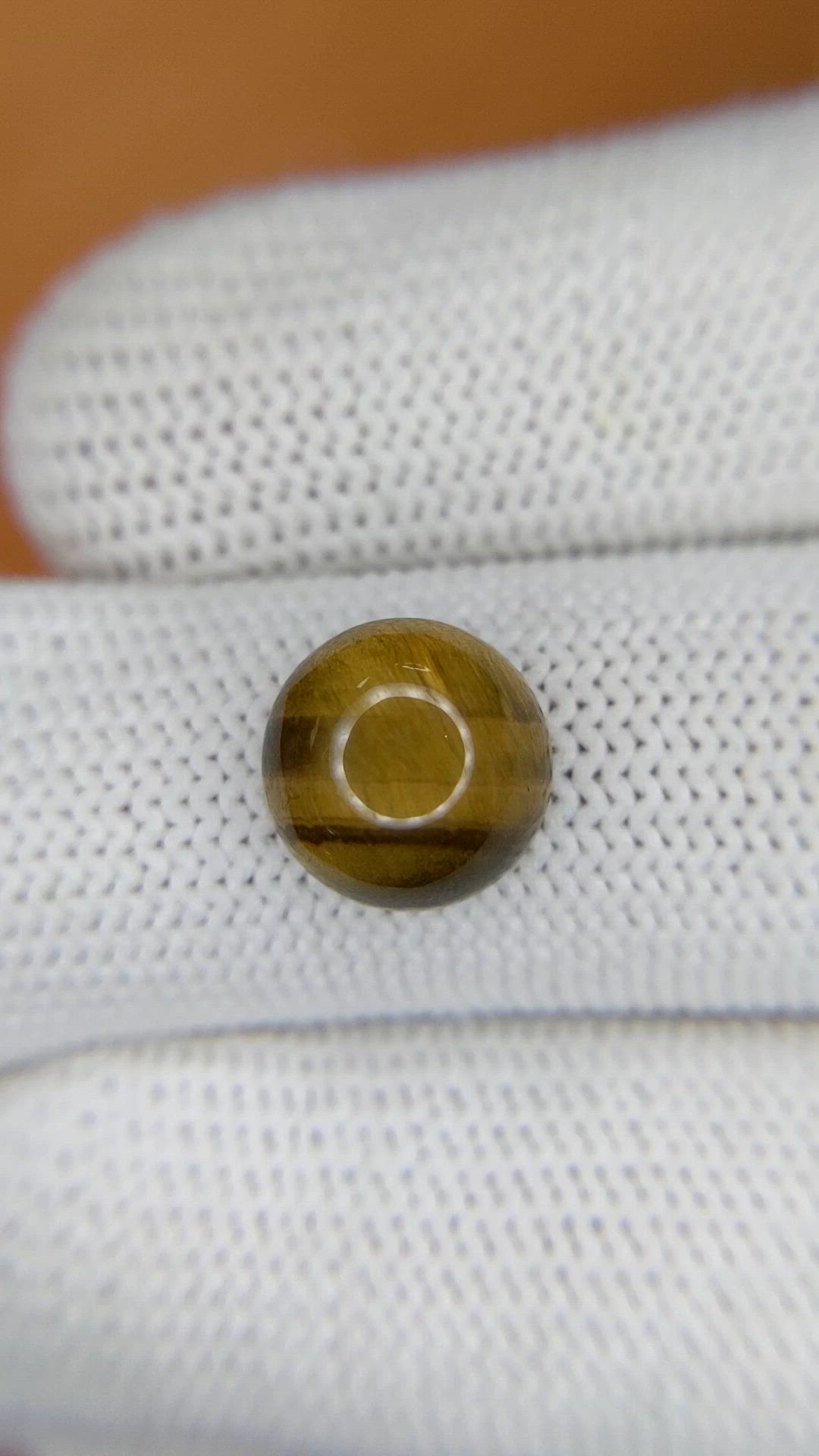 4.31 Ct. Cabochon Tiger's Eye from Ceylon (Sri Lanka) Size Video