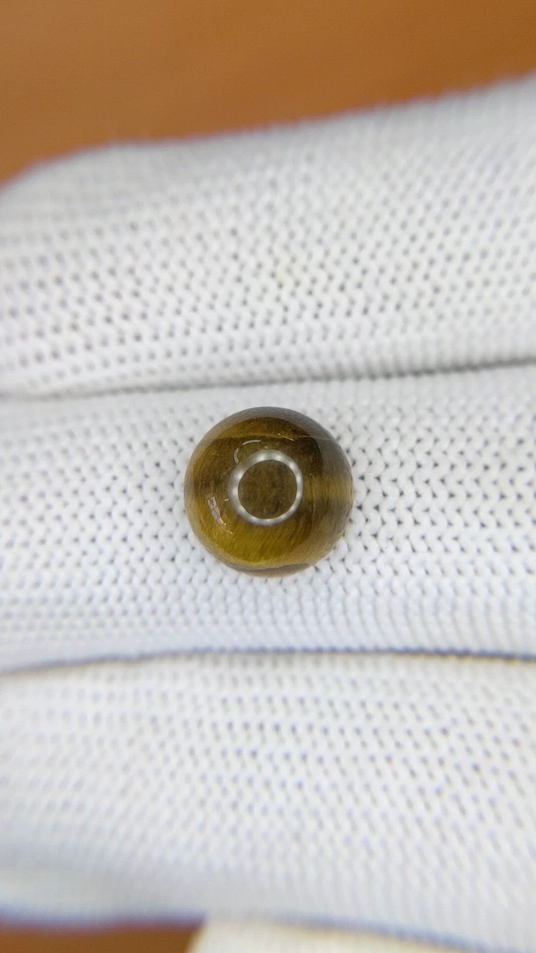 4.21 Ct. Cabochon Tiger's Eye from Ceylon (Sri Lanka) Size Video