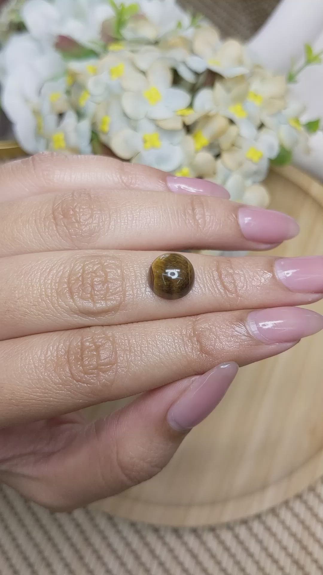 4.33 Ct. Cabochon Tiger's Eye from Ceylon (Sri Lanka) Size Video