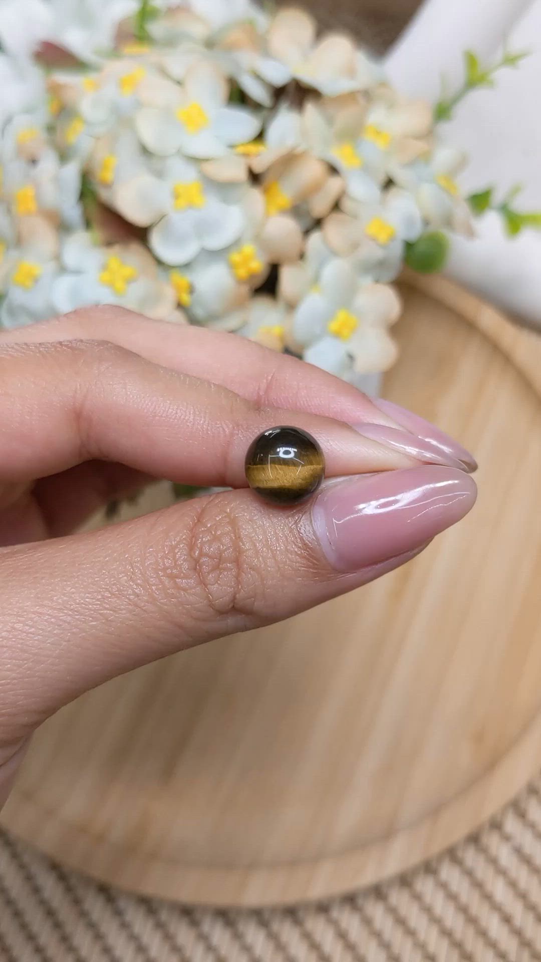 4.31 Ct. Cabochon Tiger's Eye from Ceylon (Sri Lanka) Size Video