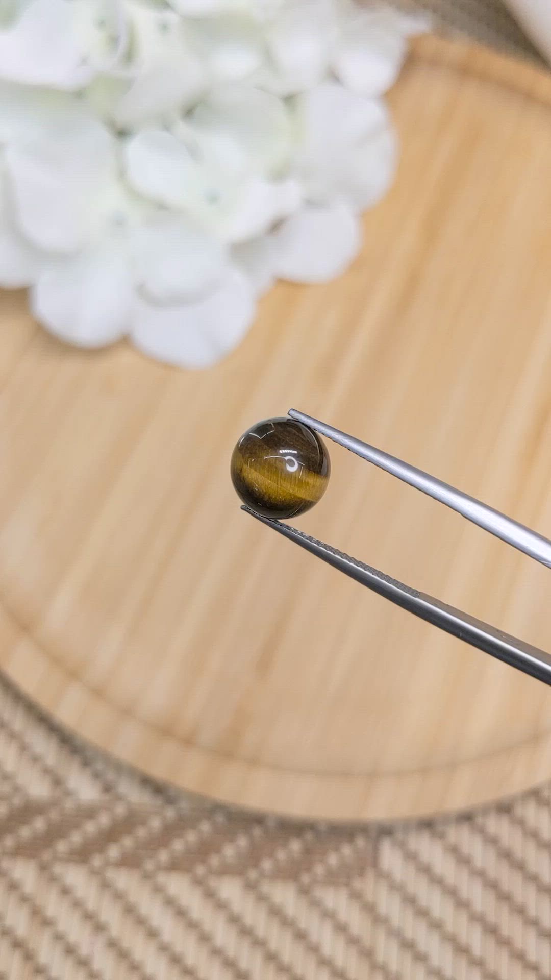 4.39 Ct. Cabochon Tiger's Eye from Ceylon (Sri Lanka) Size Video