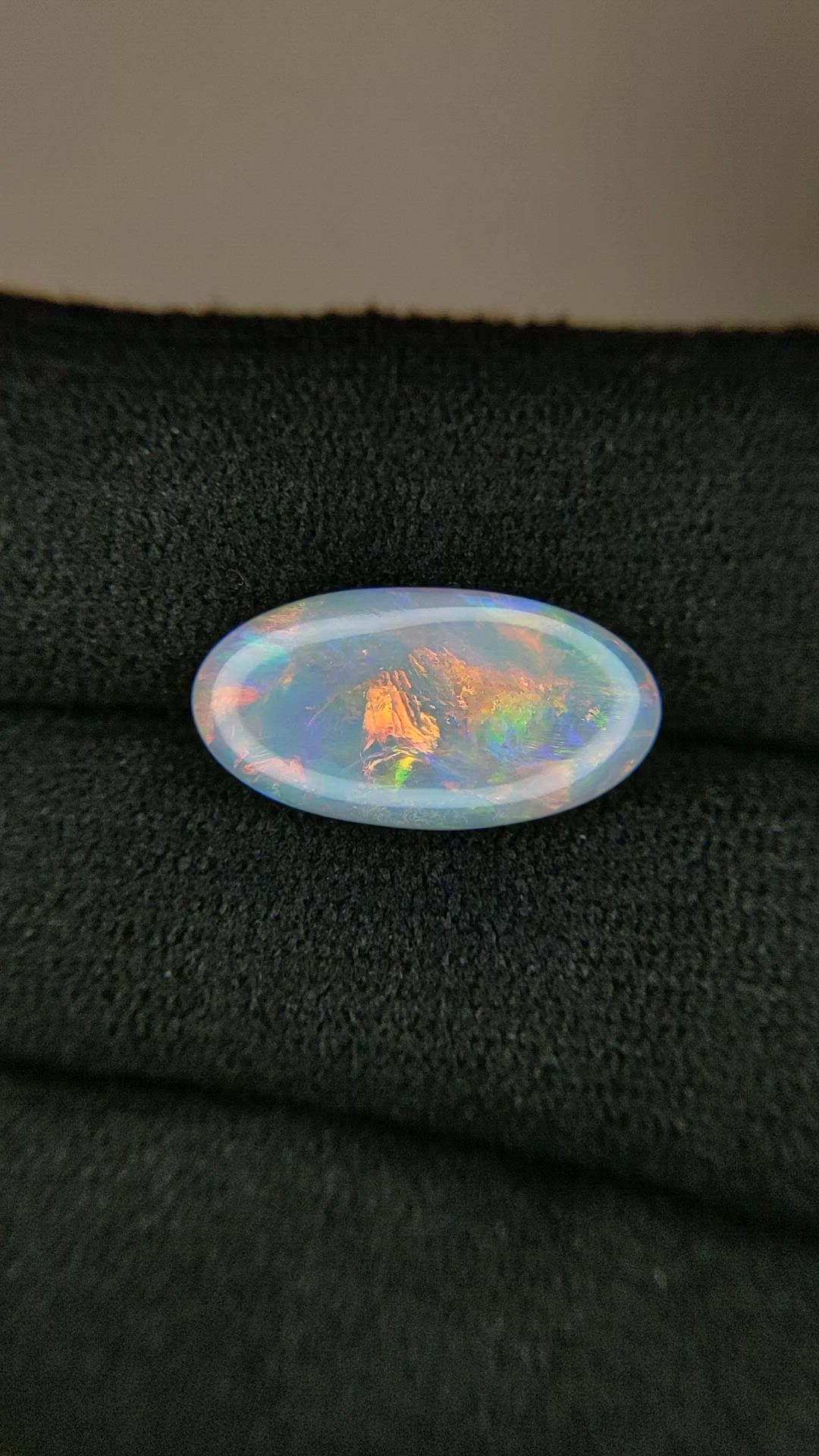 2.63 Ct. Multi Color White Opal from Australia Size Video
