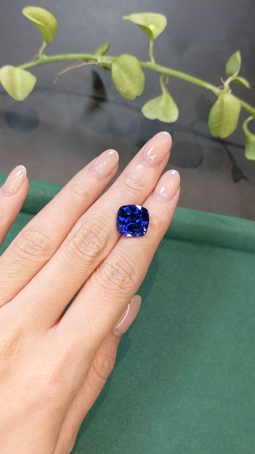 9.60 Ct. Violetish Blue Tanzanite from Tanzania Size Video