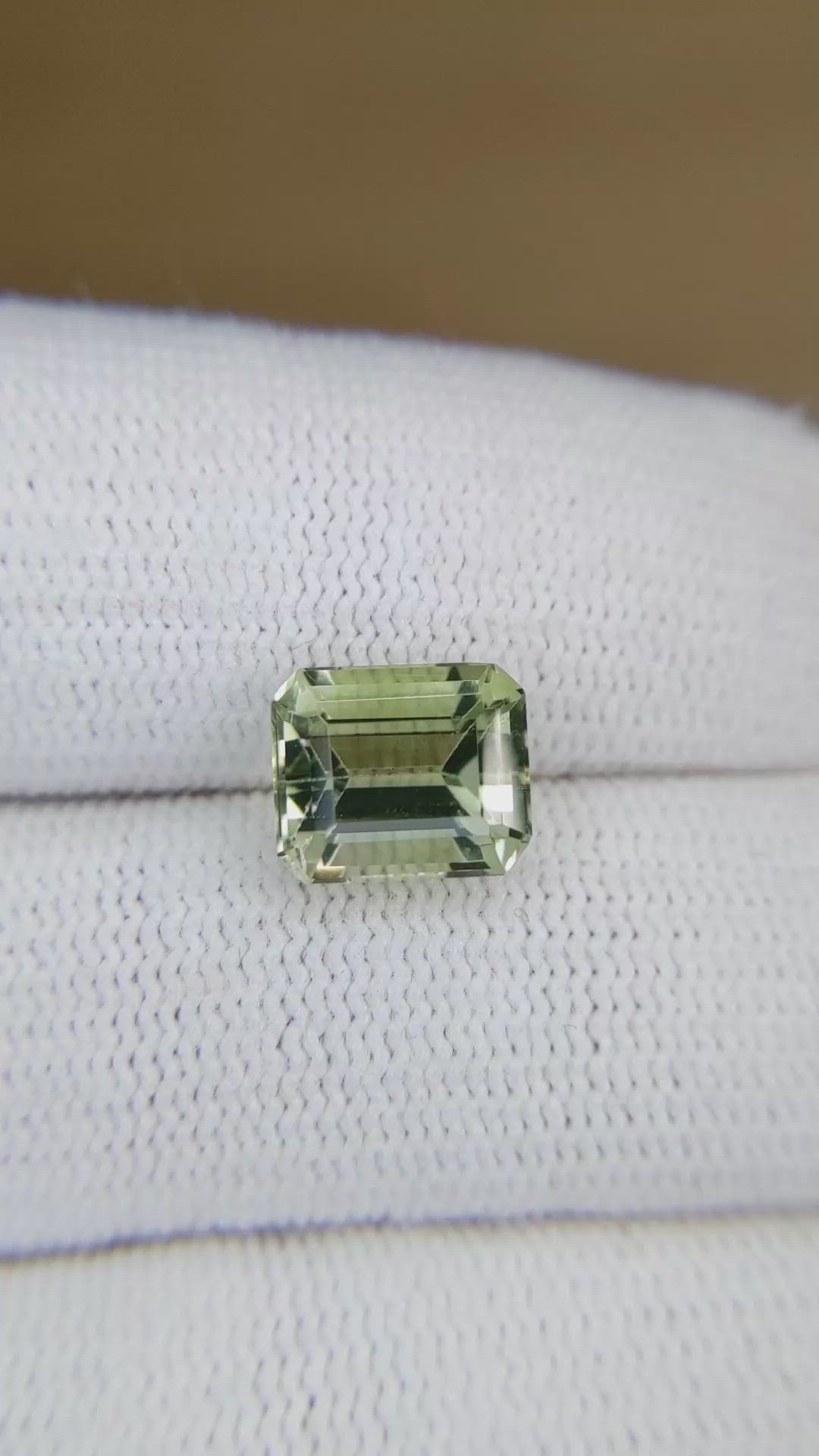 2.79 Ct. Yellowish Green Prasiolite Size Video