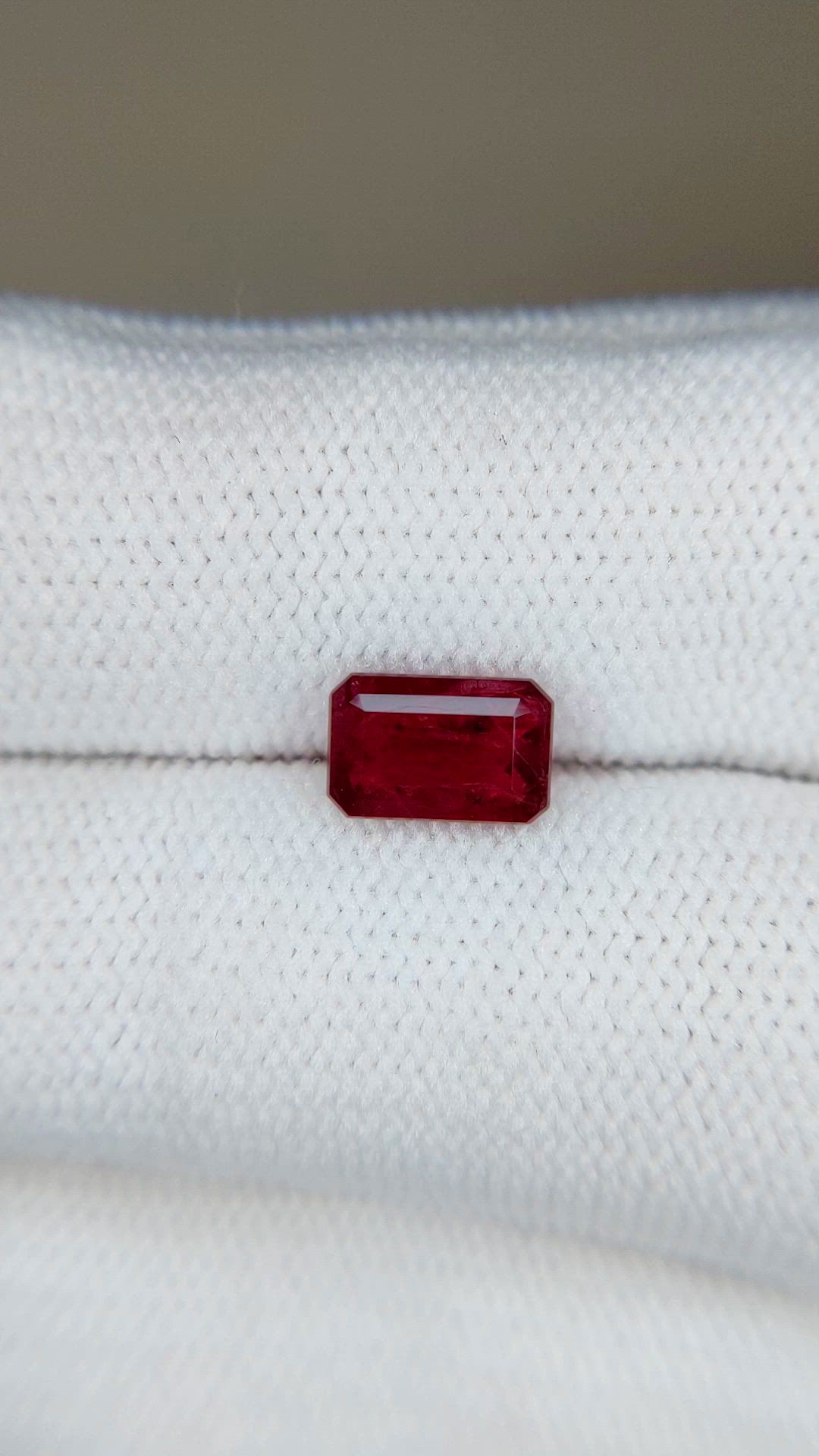 1.09 Ct. Red Red Beryl from United States Size Video