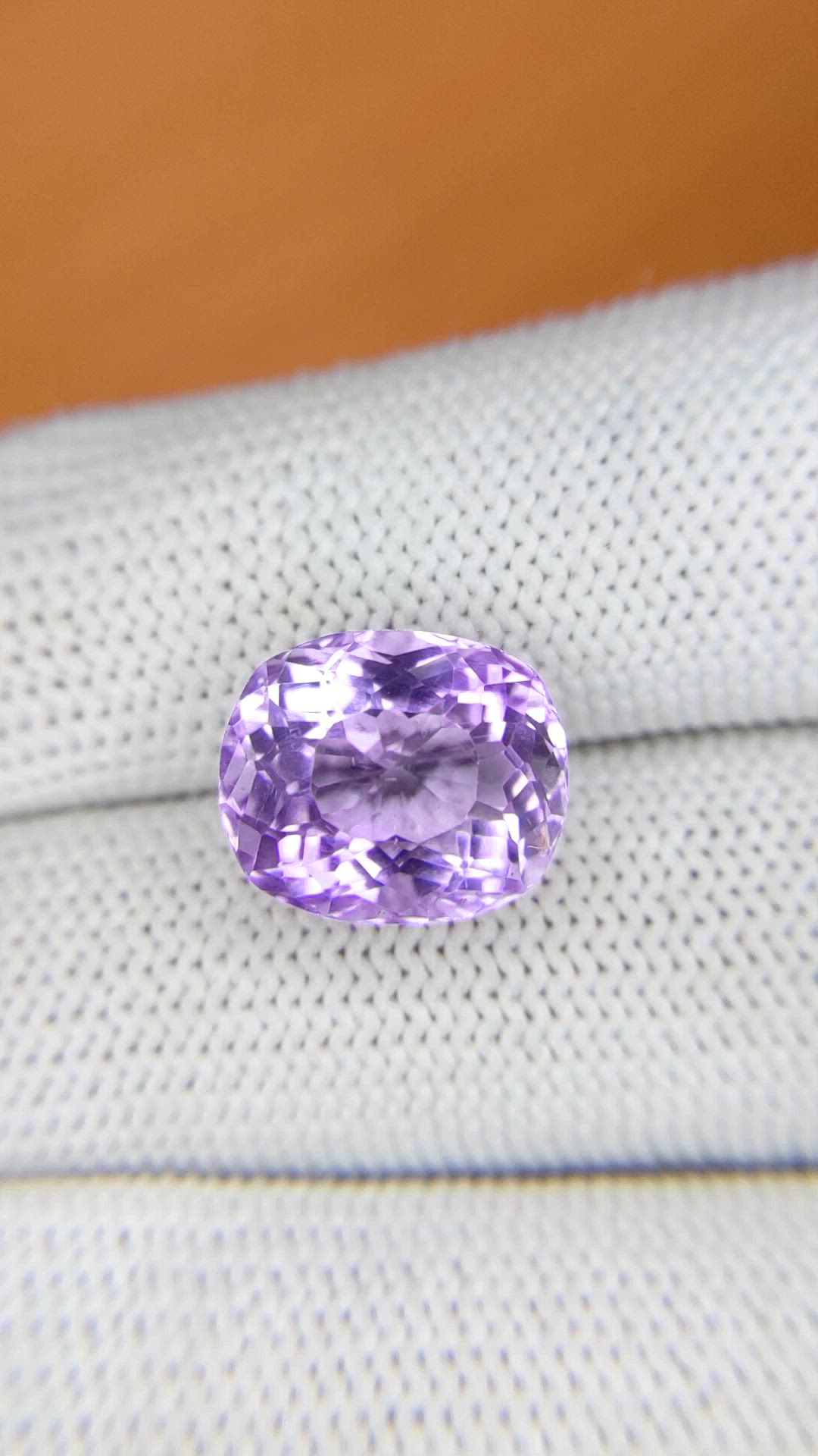 7.27 Ct. Purple Amethyst from Ceylon (Sri Lanka) Size Video