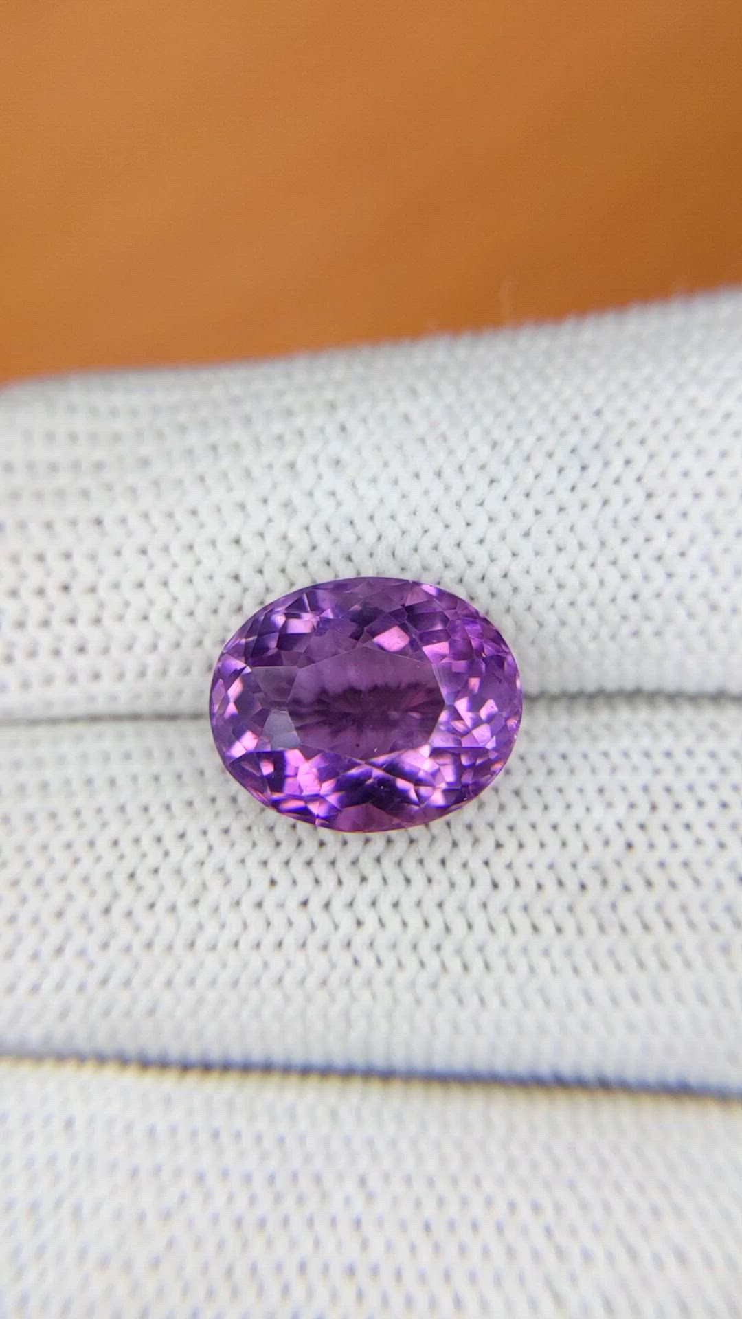 5.63 Ct. Purple Amethyst from Ceylon (Sri Lanka) Size Video
