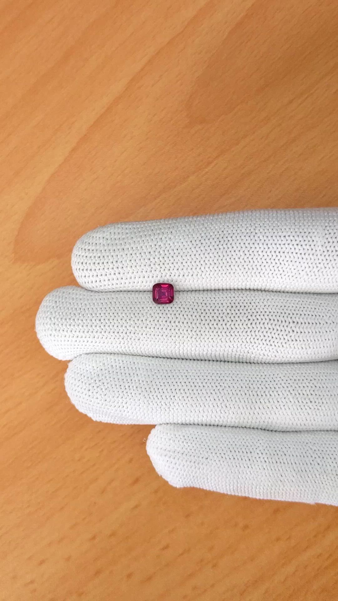 0.71 Ct. Purplish Pink Garnet from Ceylon (Sri Lanka) Size Video