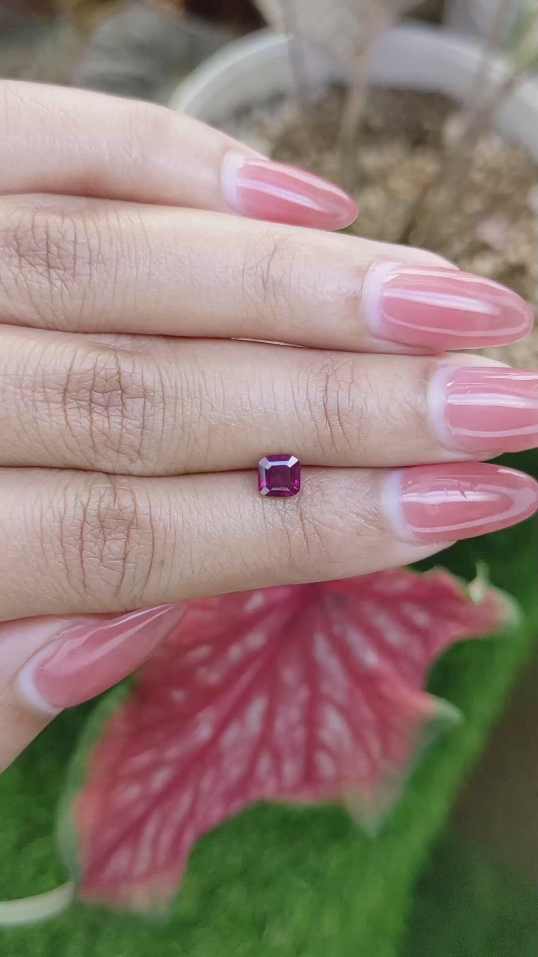 0.71 Ct. Purplish Pink Garnet from Ceylon (Sri Lanka) Size Video