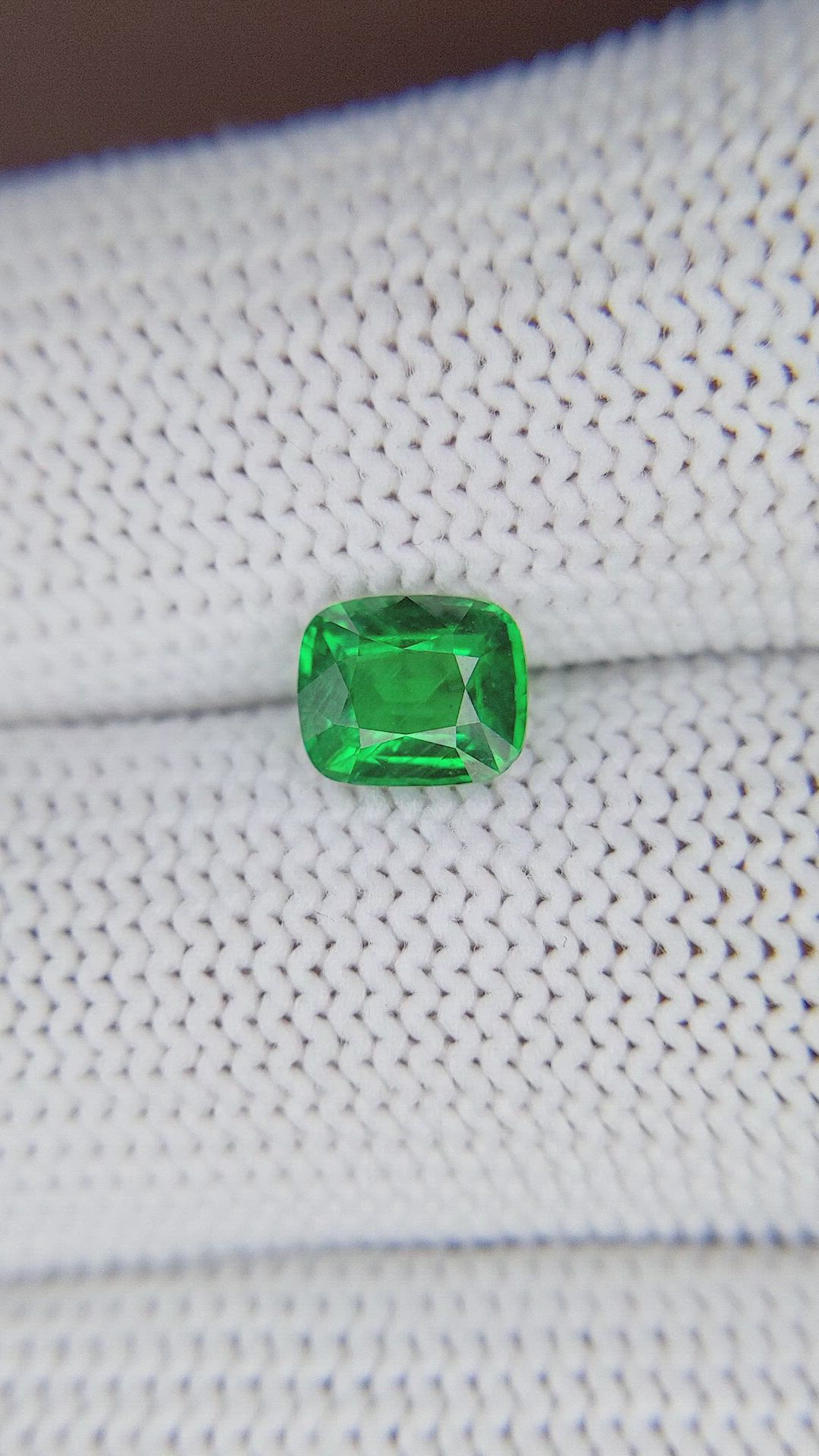1.15 Ct. Tsavorite Garnet from Tanzania Size Video
