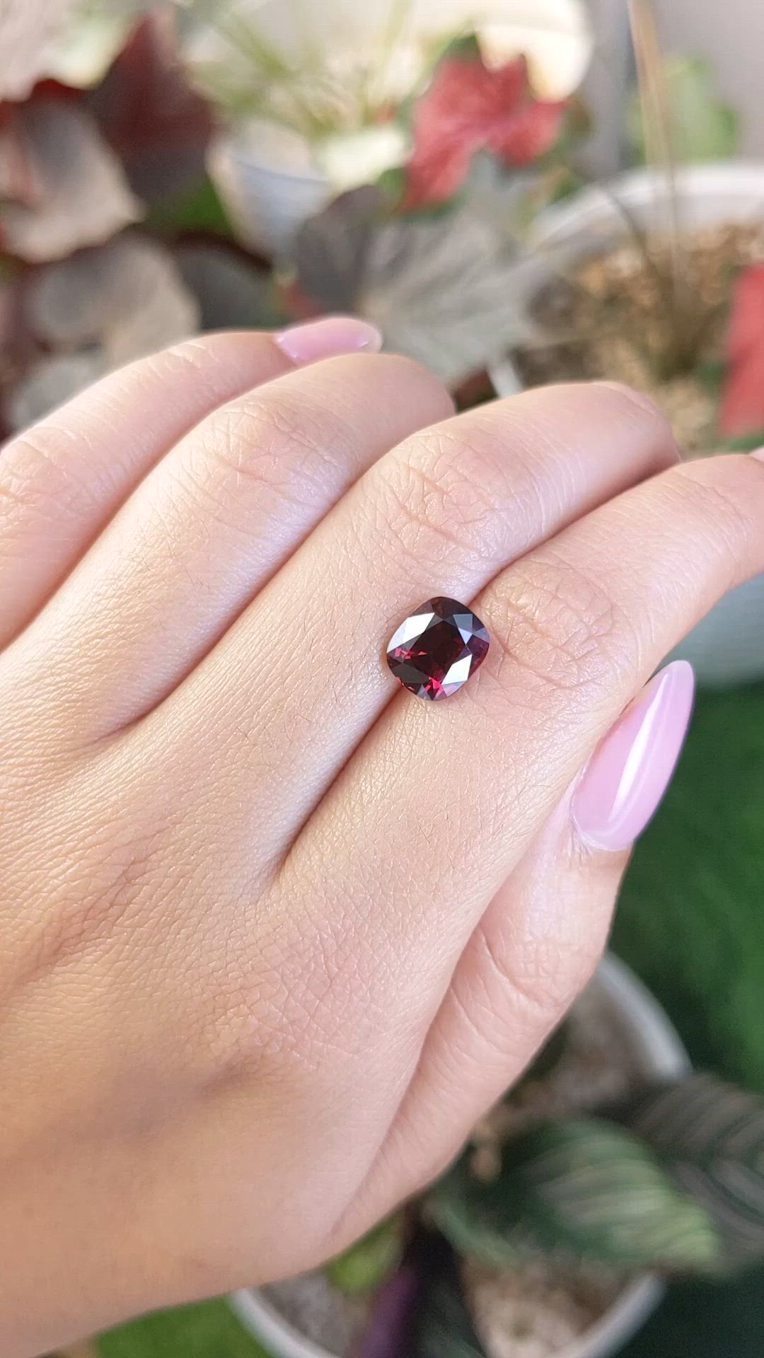 2.88 Ct. Red Garnet from Ceylon (Sri Lanka) Size Video