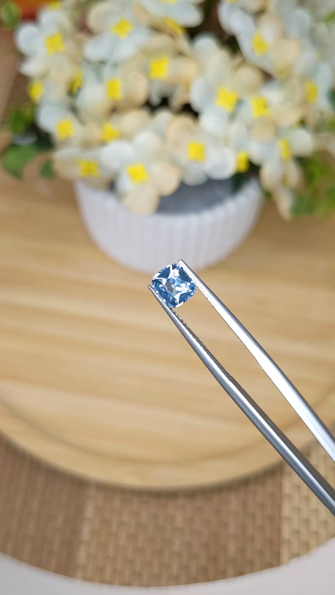 1.00 Ct. Greyish Blue Spinel from Ceylon (Sri Lanka) Size Video
