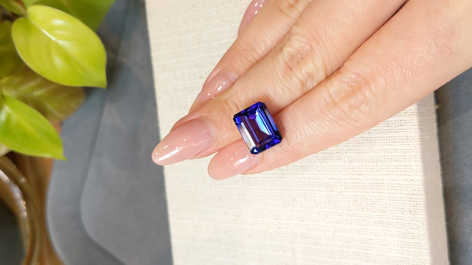 8.34 Ct. Violetish Blue Tanzanite from Tanzania Size Video