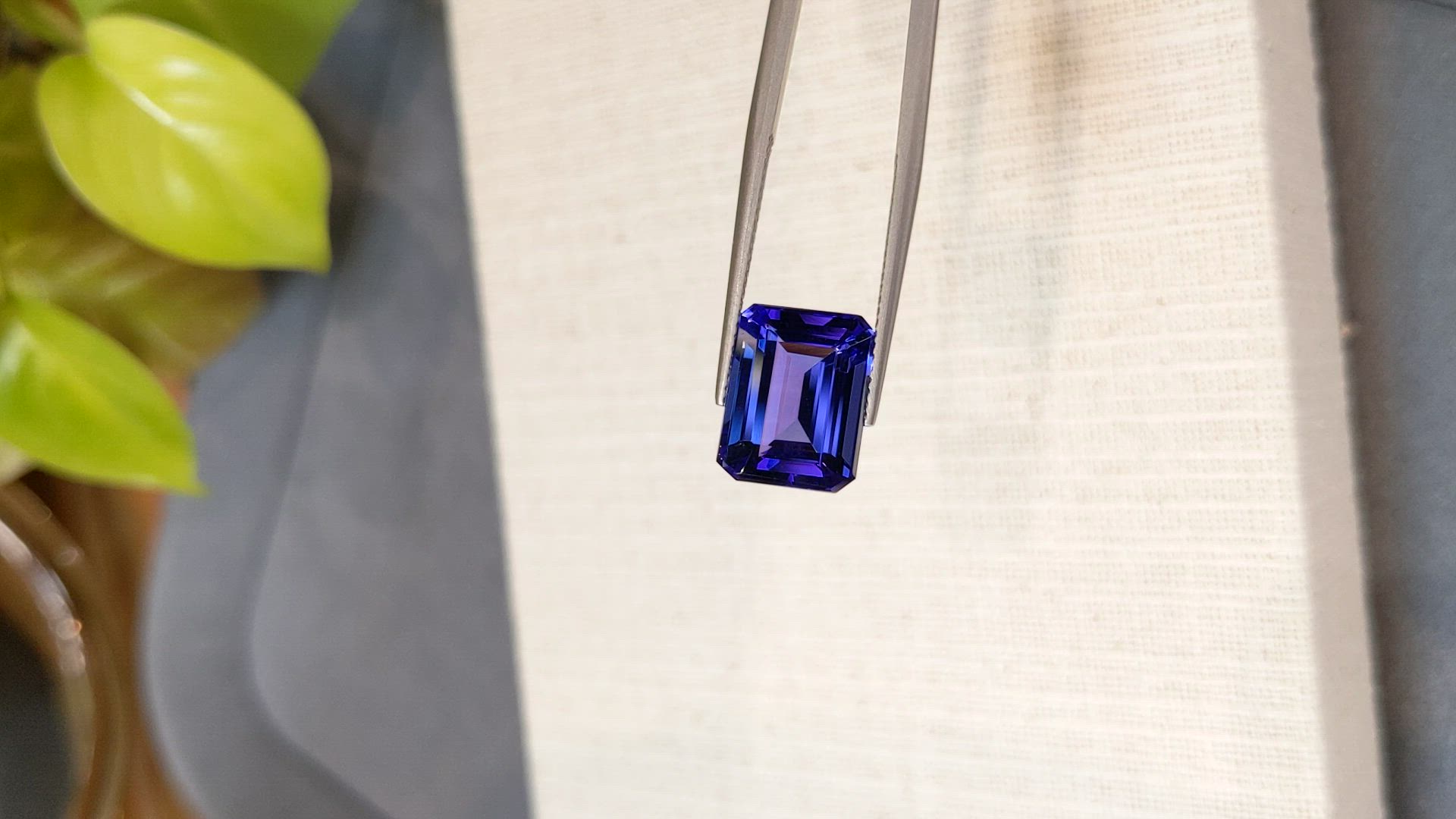 8.34 Ct. Violetish Blue Tanzanite from Tanzania Size Video