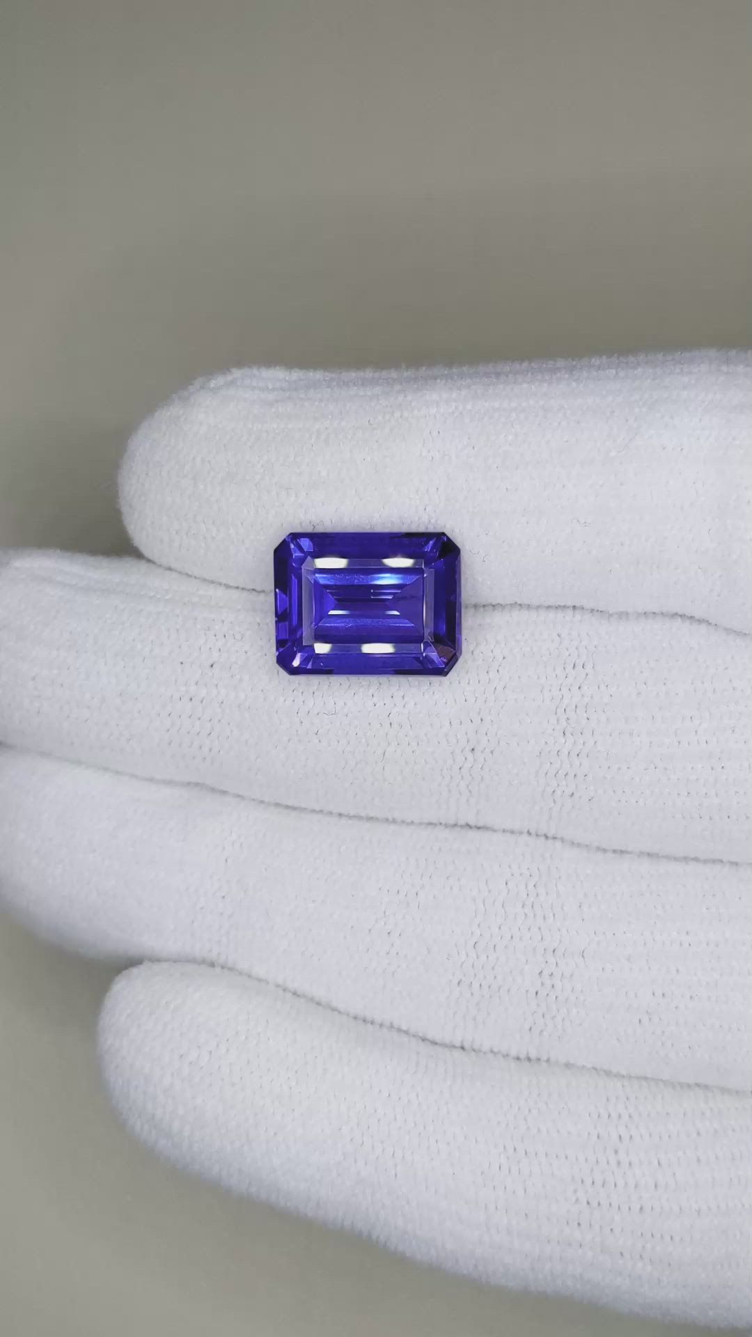8.34 Ct. Violetish Blue Tanzanite from Tanzania Size Video