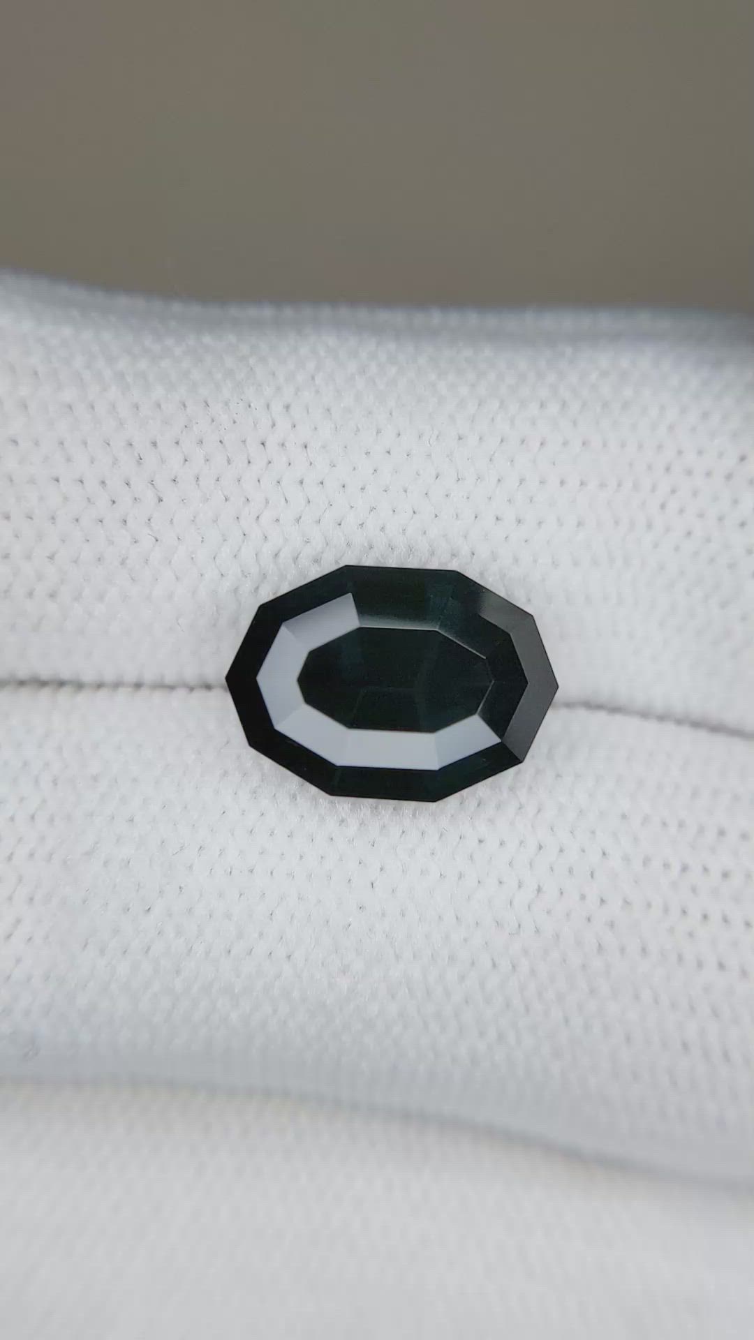 4.85 Ct. Blue Spinel from Ceylon (Sri Lanka) Size Video