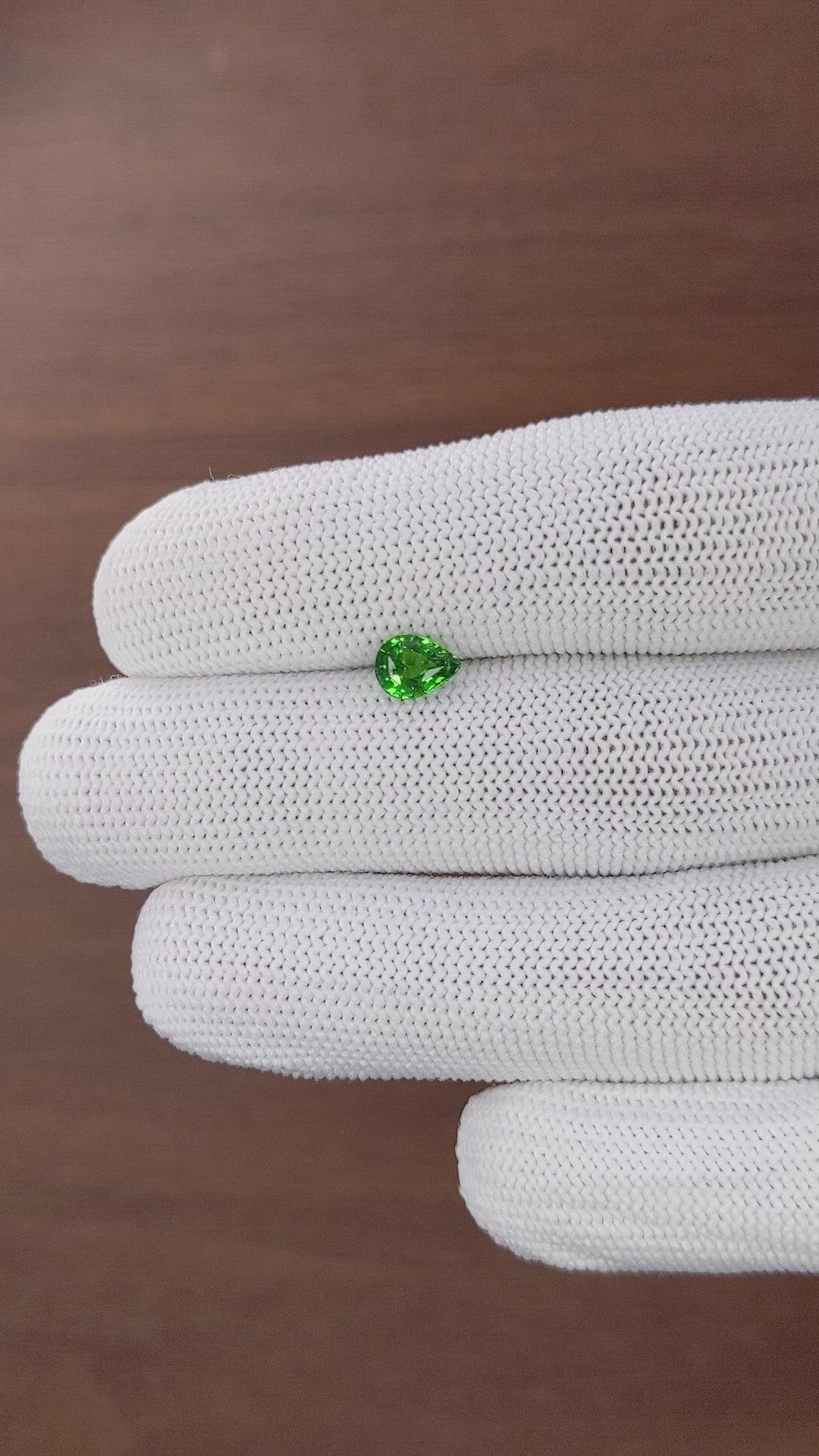 0.90 Ct. Tsavorite Garnet from Tanzania Size Video