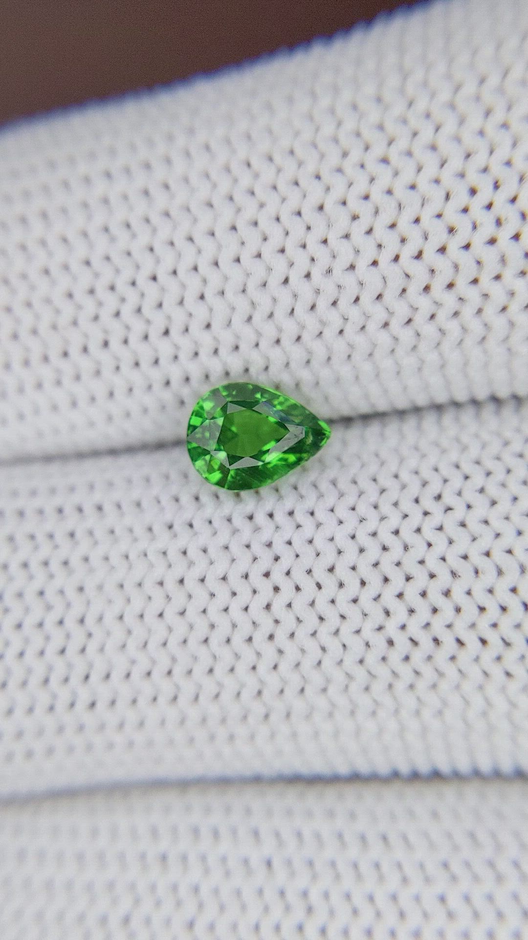 0.90 Ct. Tsavorite Garnet from Tanzania Size Video