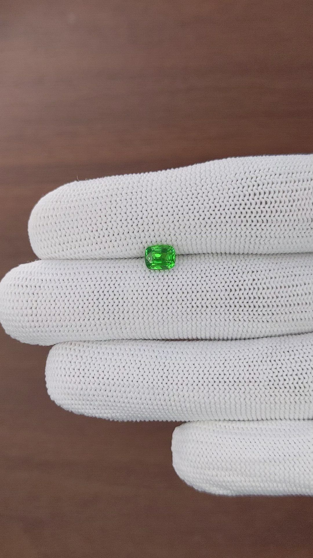 0.99 Ct. Tsavorite Garnet from Tanzania Size Video