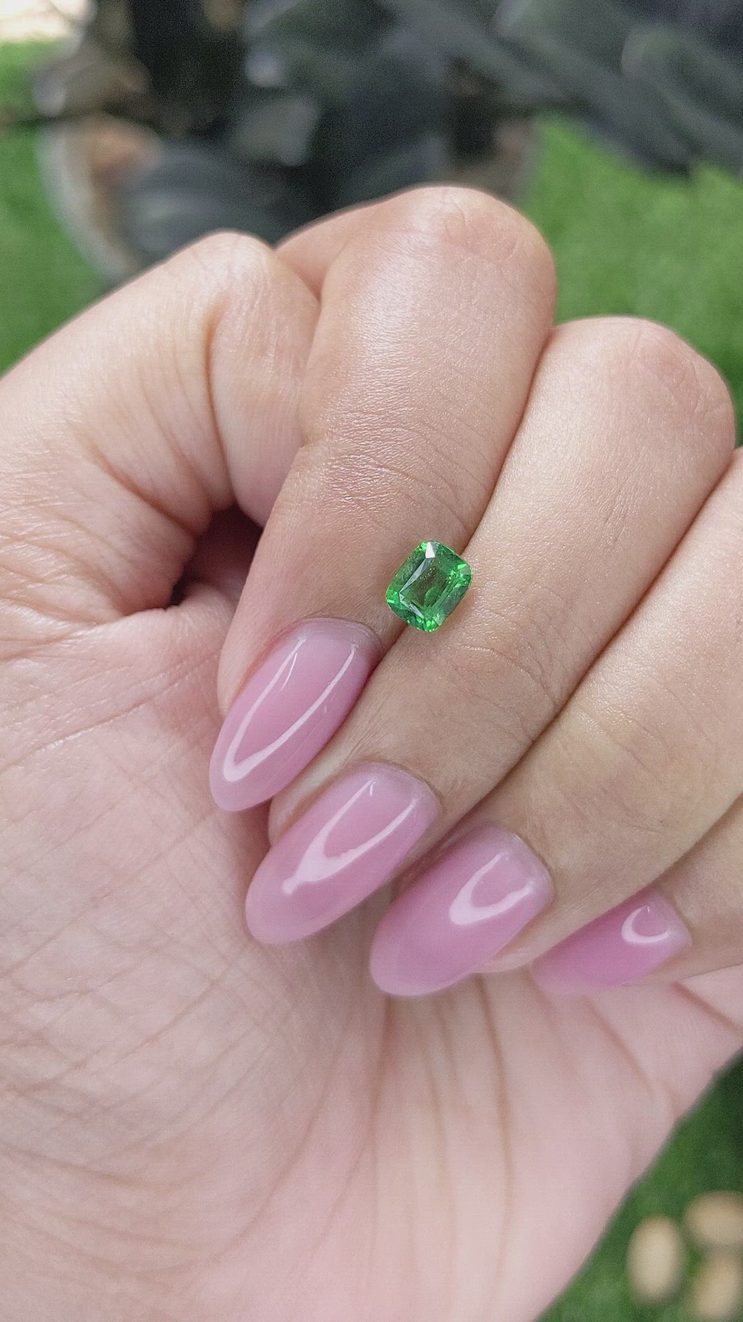 0.99 Ct. Tsavorite Garnet from Tanzania Size Video