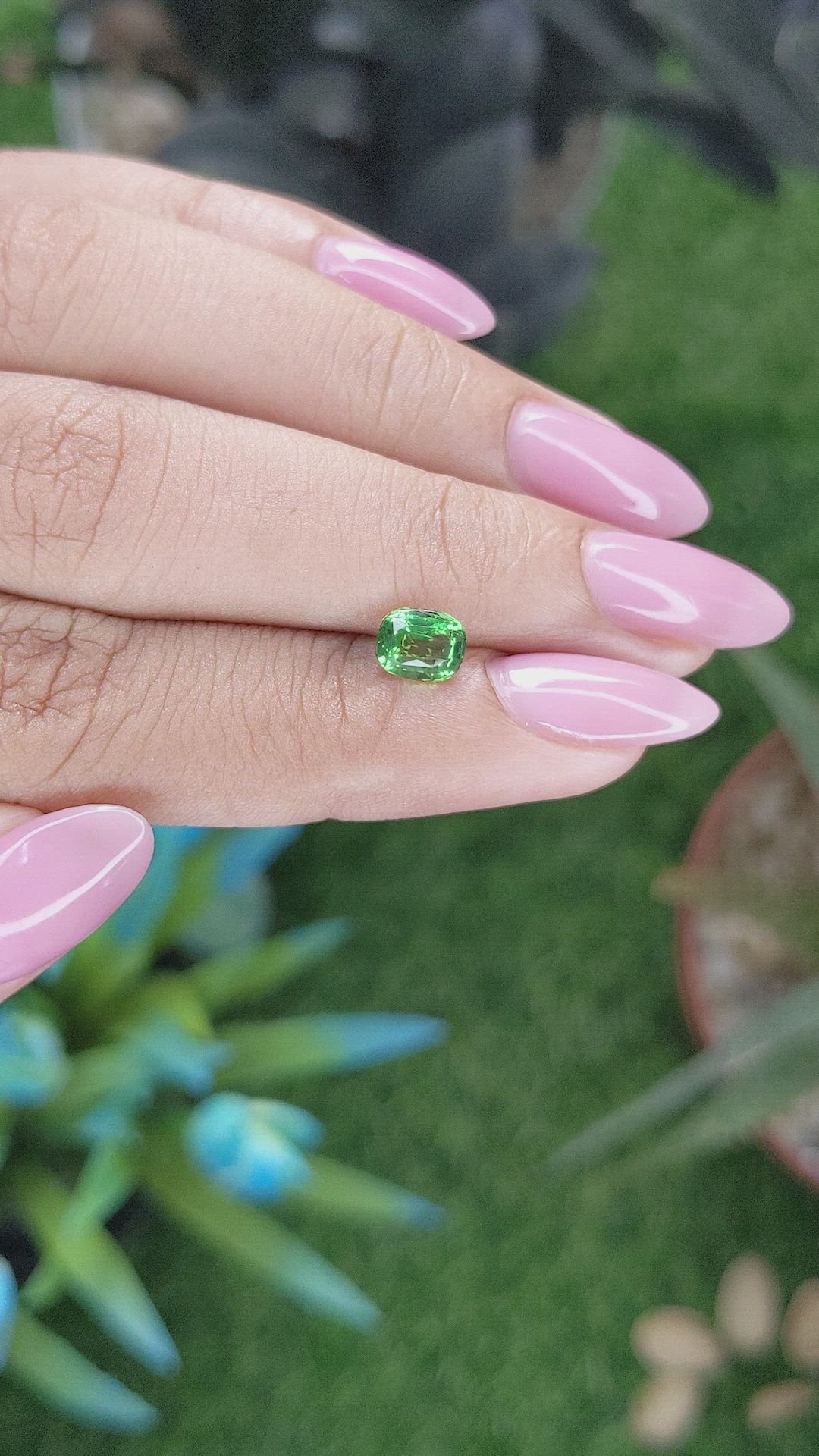 1.00 Ct. Tsavorite Garnet from Tanzania Size Video