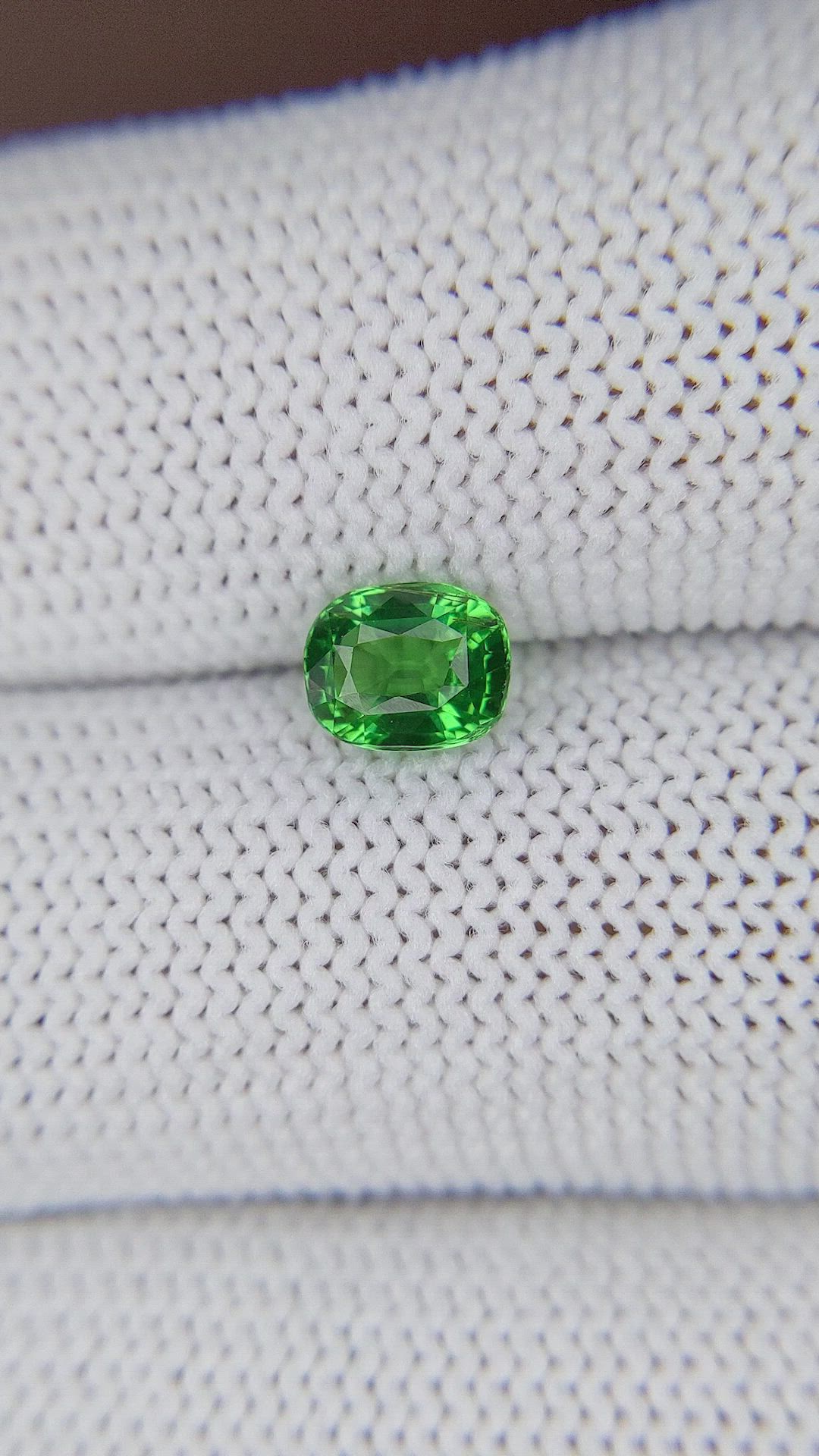 1.00 Ct. Tsavorite Garnet from Tanzania Size Video