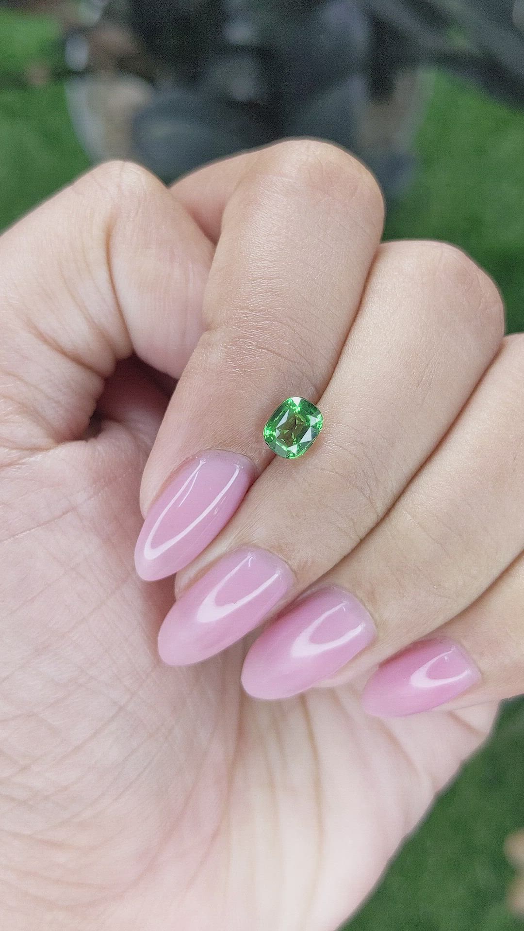 1.00 Ct. Tsavorite Garnet from Tanzania Size Video