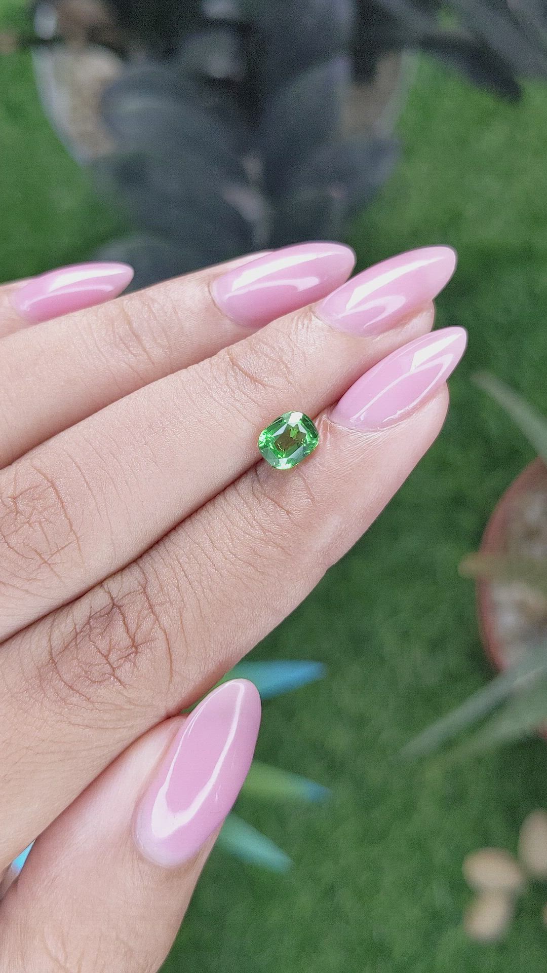 1.00 Ct. Tsavorite Garnet from Tanzania Size Video