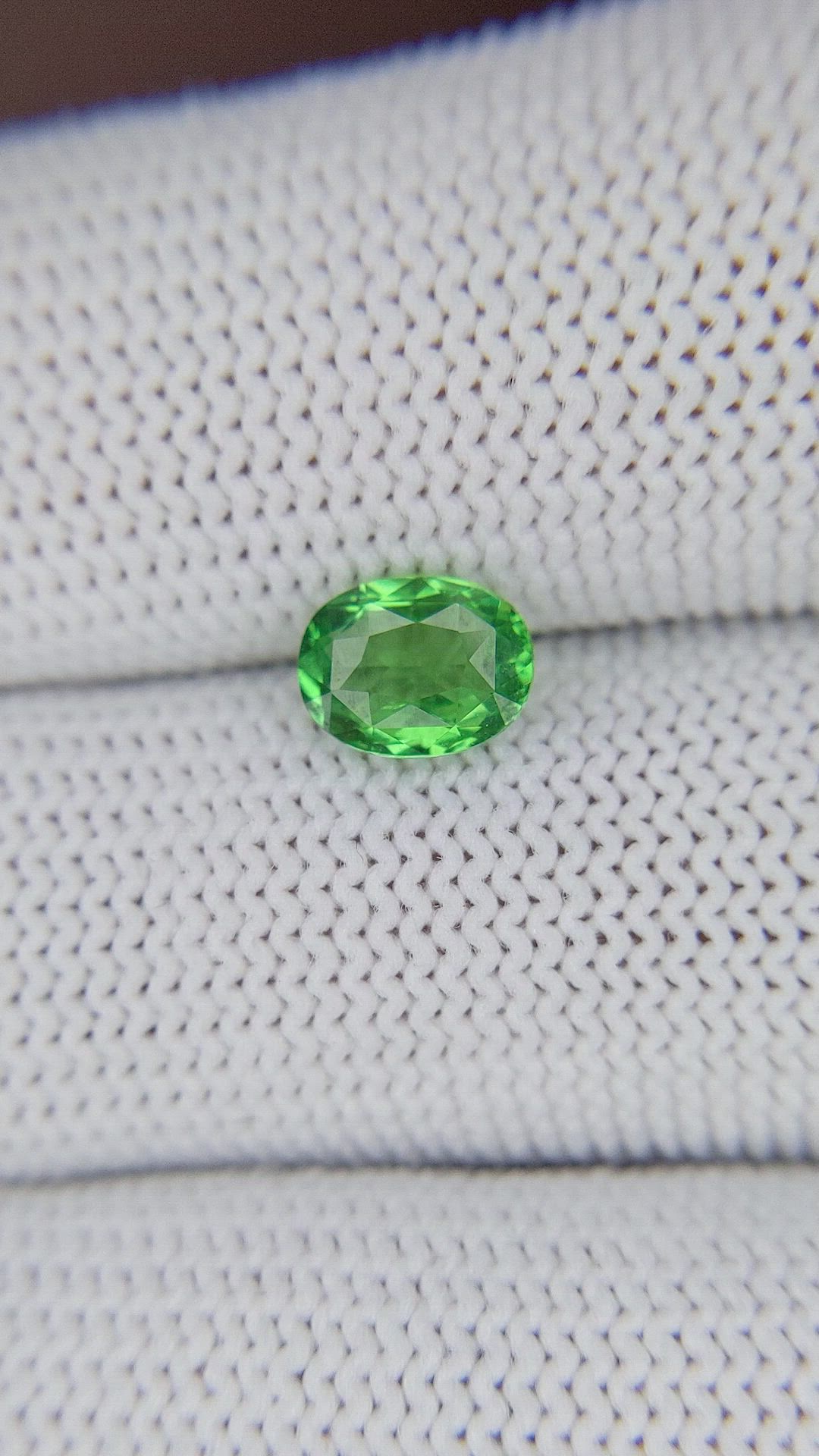 1.05 Ct. Tsavorite Garnet from Tanzania Size Video