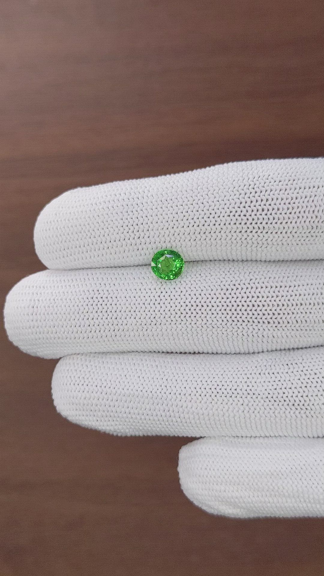 1.06 Ct. Tsavorite Garnet from Tanzania Size Video
